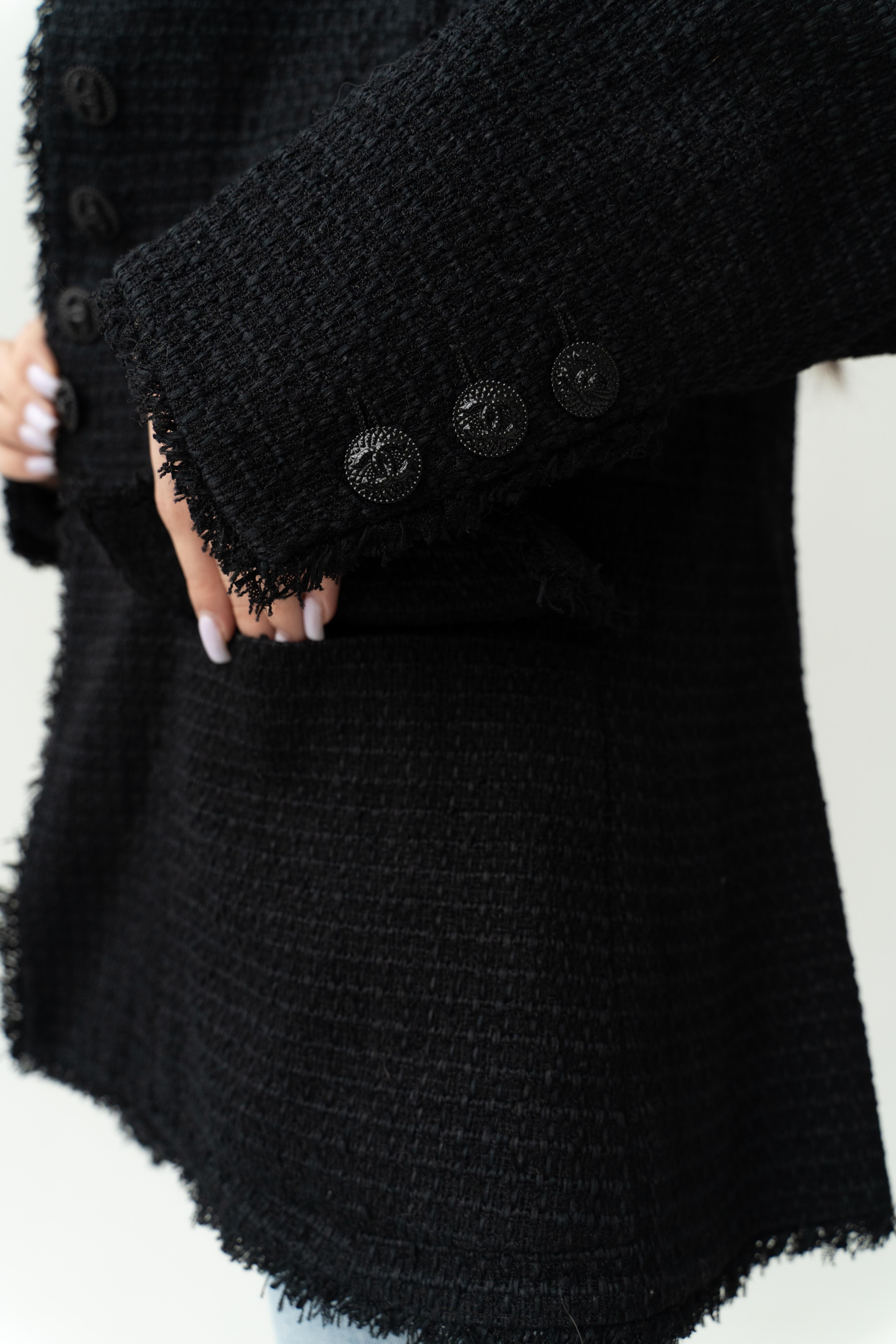 Chanel & Karl Lagerfeld 09P 2009 tweed black jacket CC logo buttons 3