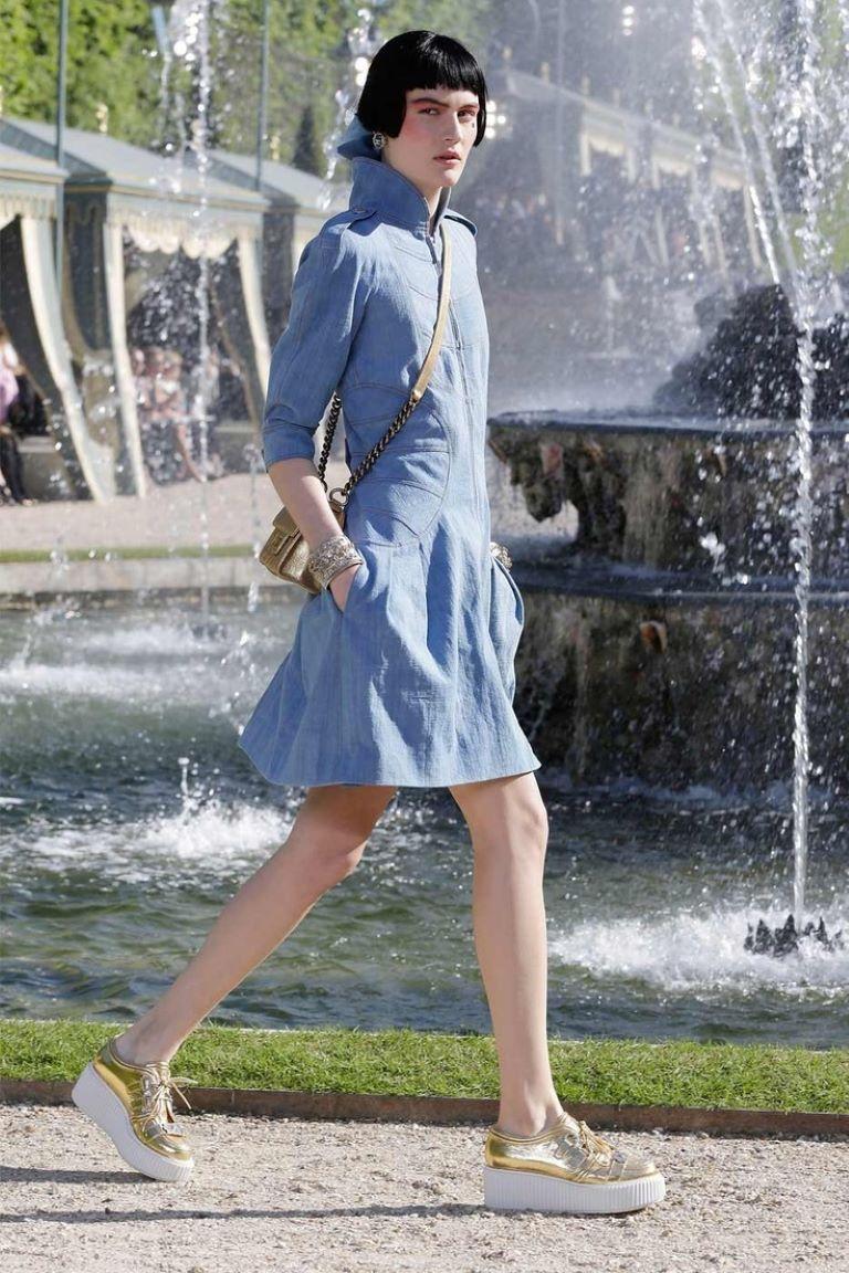 Chanel & Karl Lagerfeld 13c 2013 cruise Versailles dress CC logo buttons For Sale 8