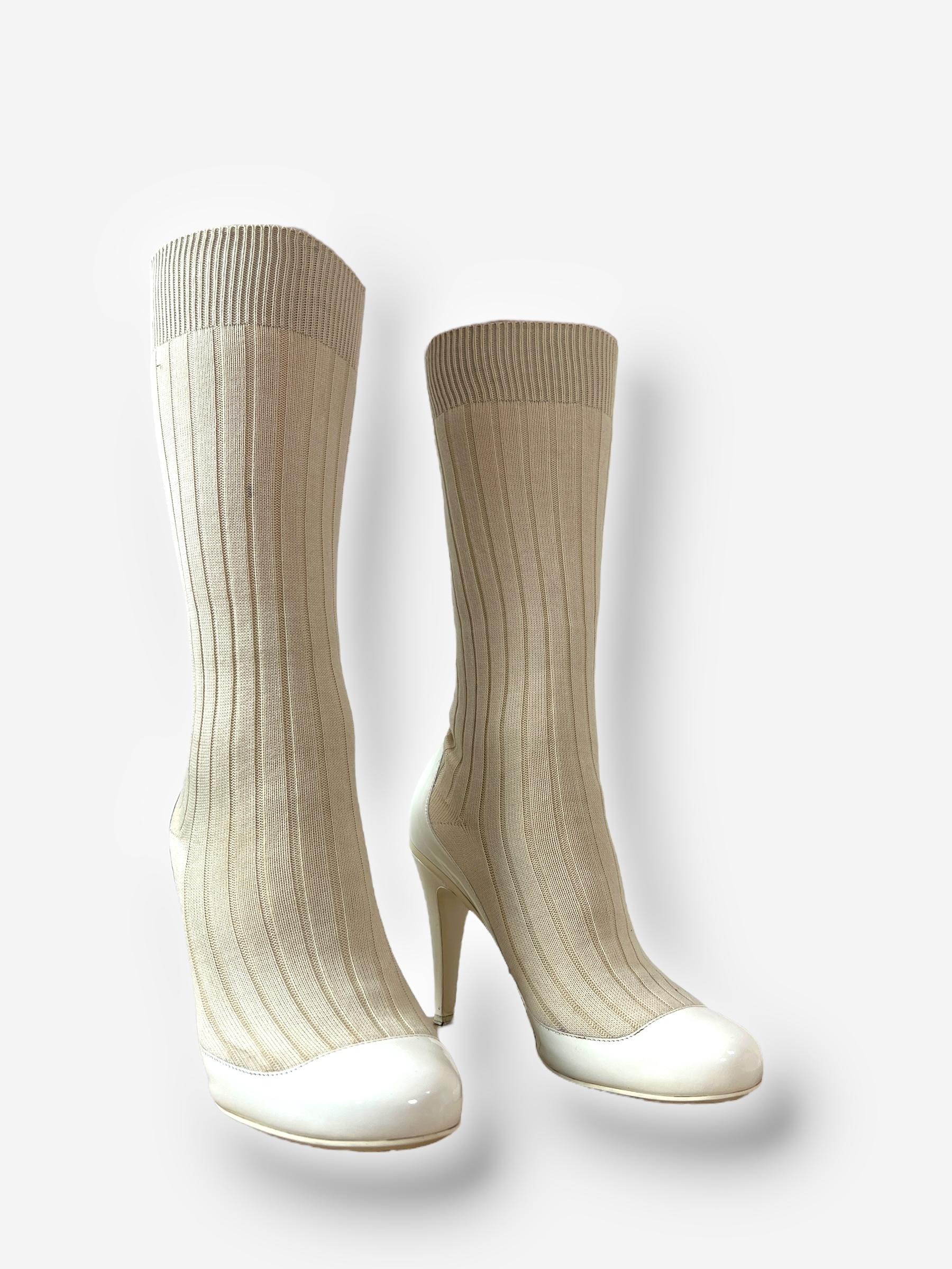 CHANEL Karl Lagerfeld 14P Runway Patent Sock Boots - EU 39 en vente 3