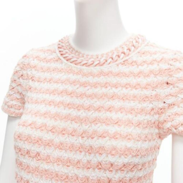 Chanel Karl Lagerfeld for Chanel 18P abito rosa bouclè in plastica e resina con catena FR38 M. in vendita 2