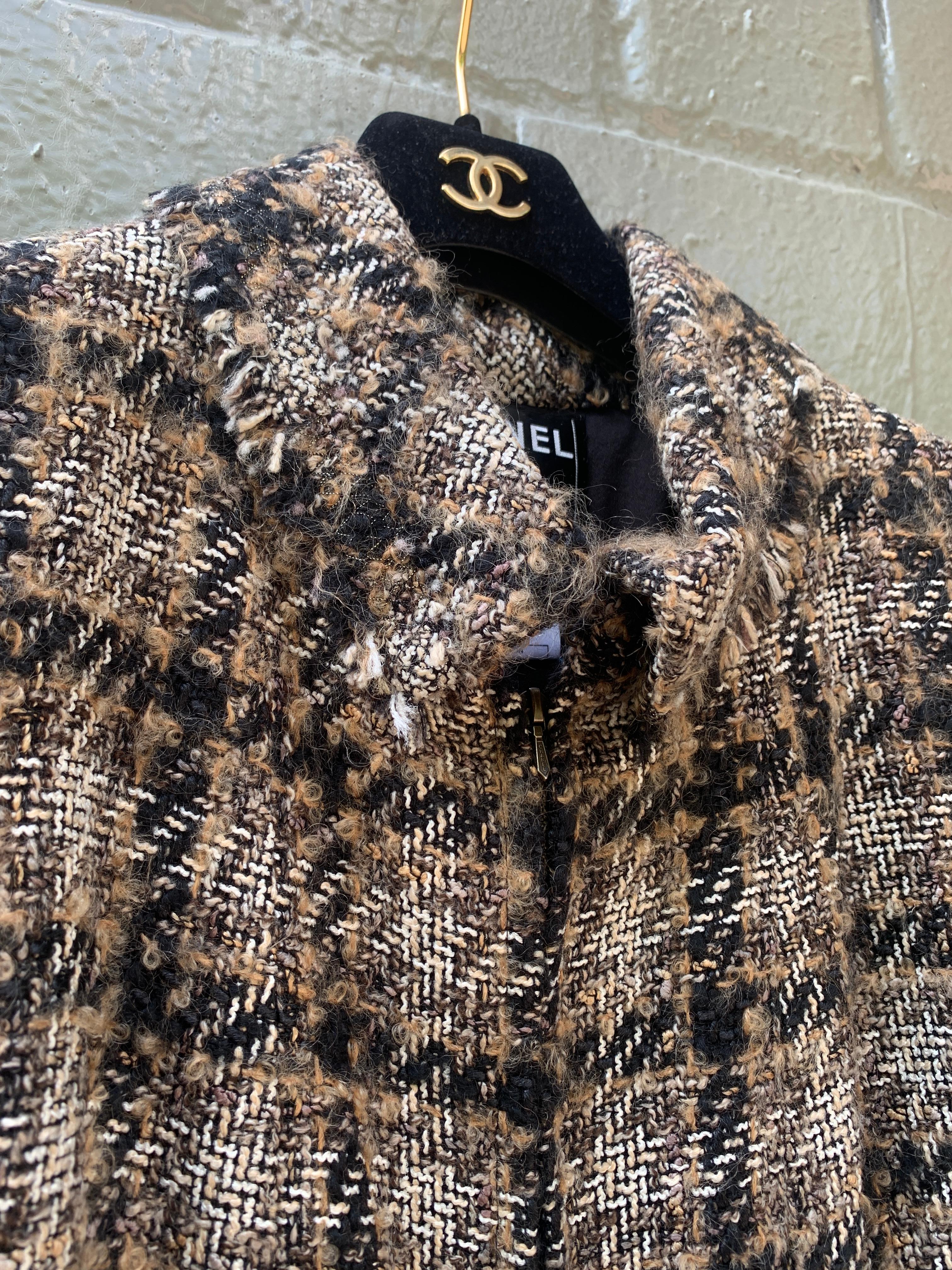Chanel & Karl Lagerfeld 2005 Cappotto in tweed a quadri in misto lana marrone e multicolore in vendita 12
