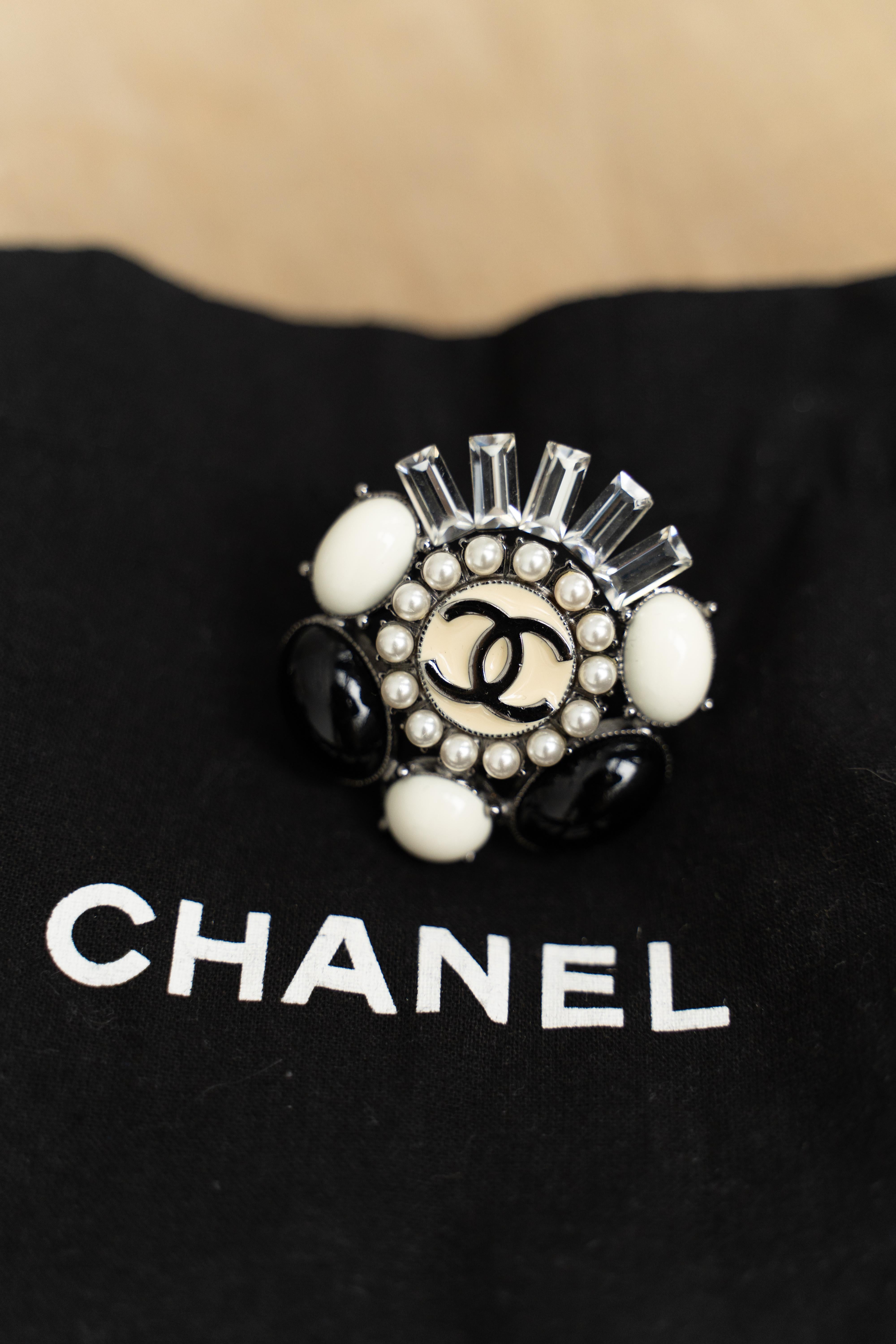 CHANEL & Karl Lagerfeld 2006 06C ring Bijou Coco Mark  For Sale 14
