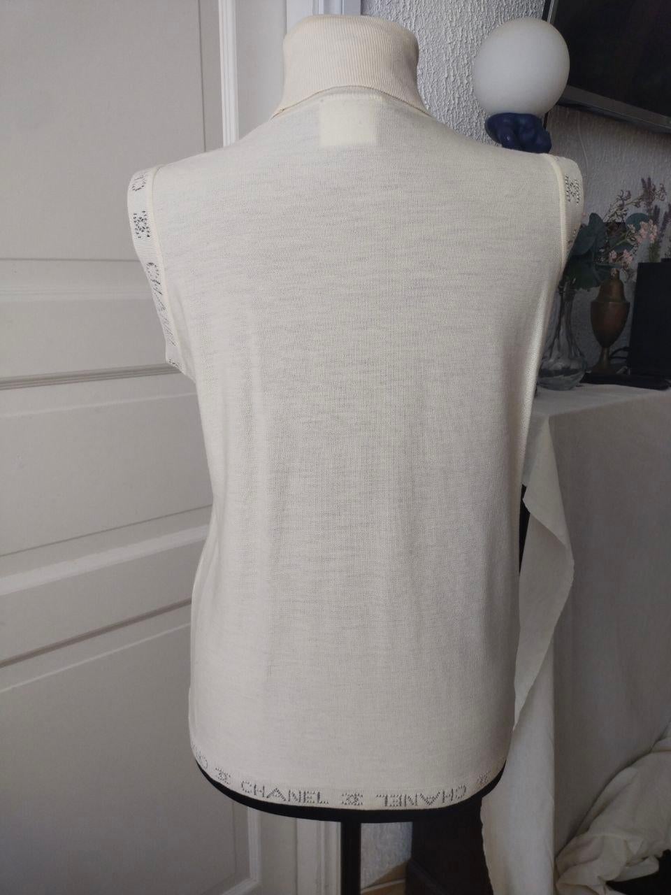 CHANEL & Karl Lagerfeld 2007 07A vintage wool logo vest top very rare For Sale 7