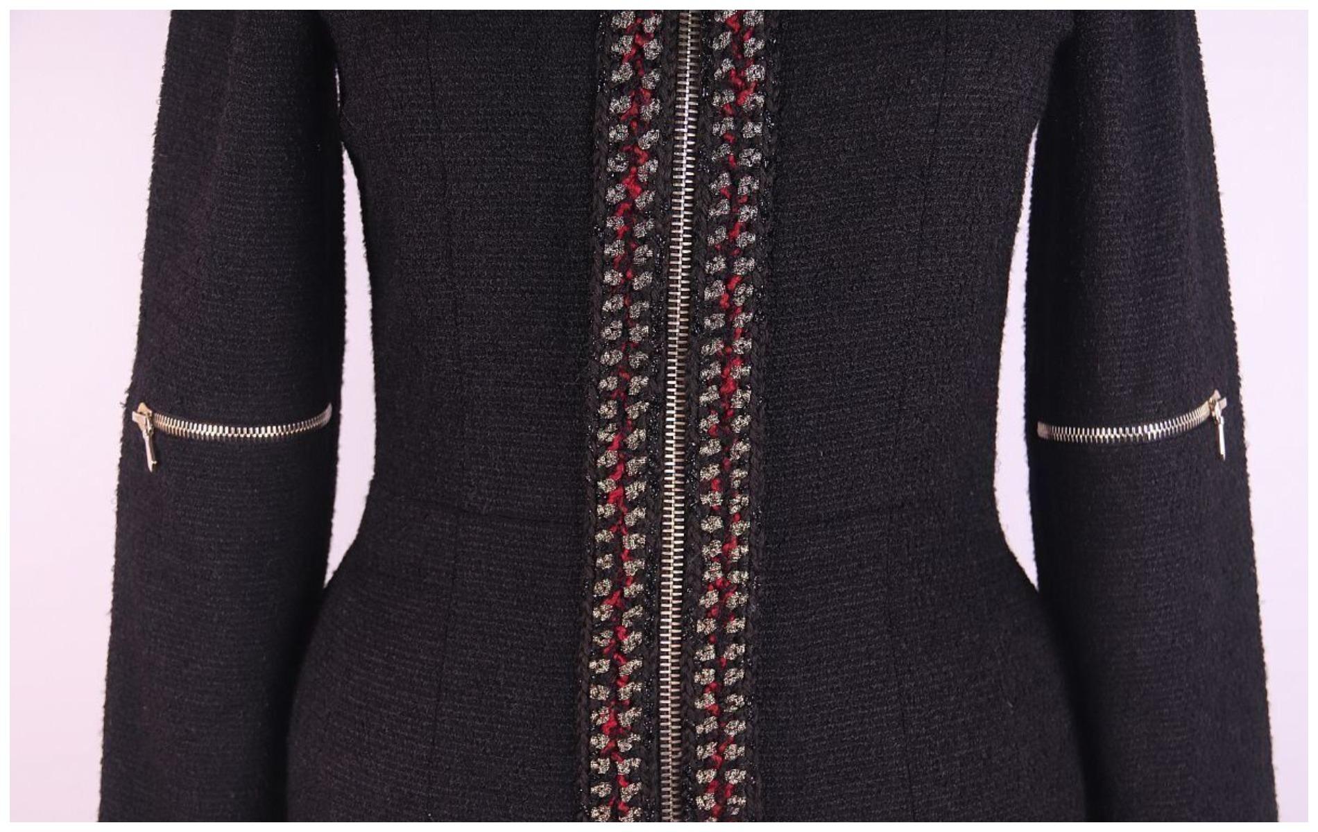 Chanel & Karl Lagerfeld for Chanel 2010 - Giacca con zip in tweed con finiture a treccia in lana nera in vendita 6