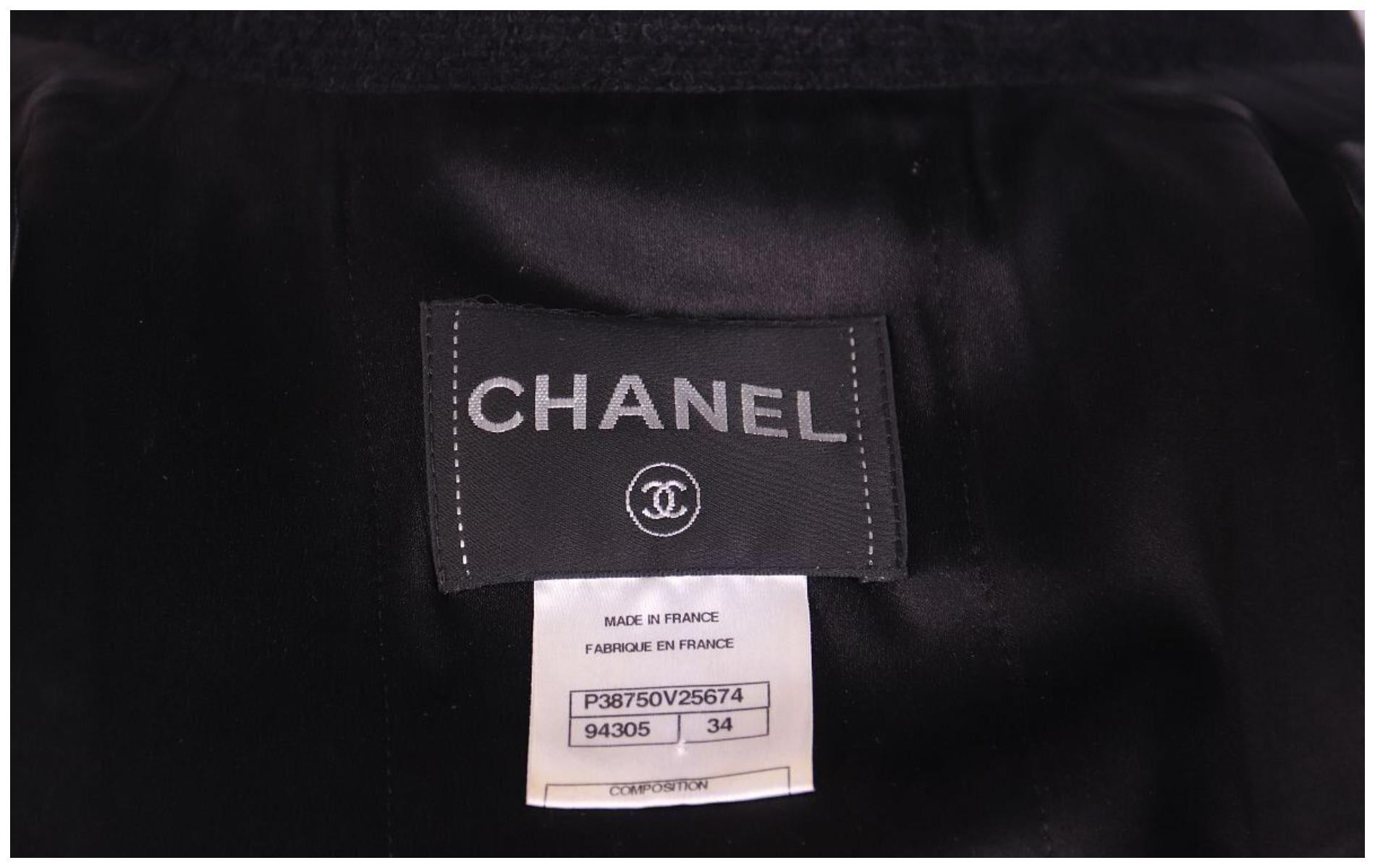 Chanel & Karl Lagerfeld for Chanel 2010 - Giacca con zip in tweed con finiture a treccia in lana nera in vendita 10
