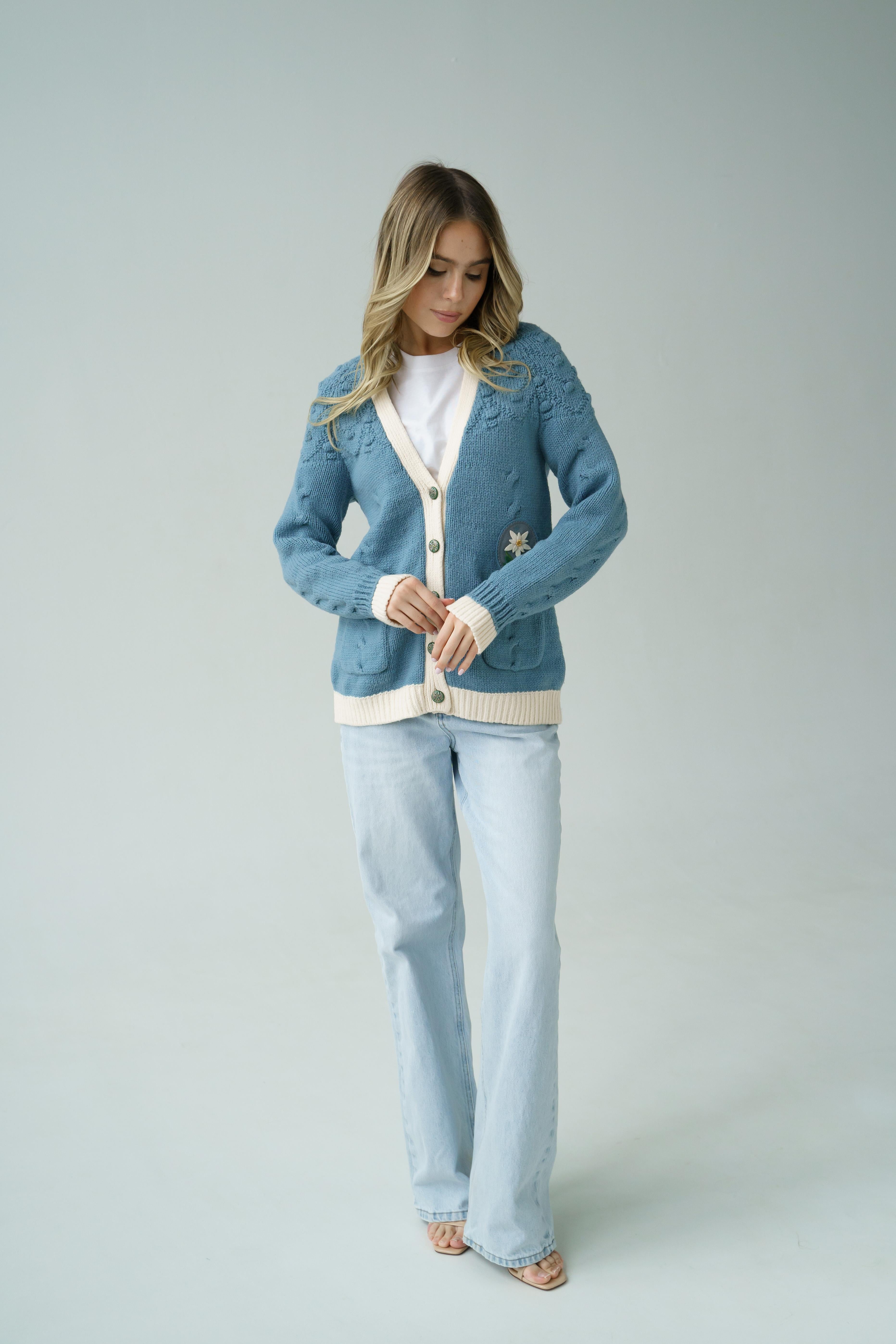 Chanel & Karl Lagerfeld 2014 – 2015, Paris-Salzburg 15PF Flower Patch Cardigan For Sale 1