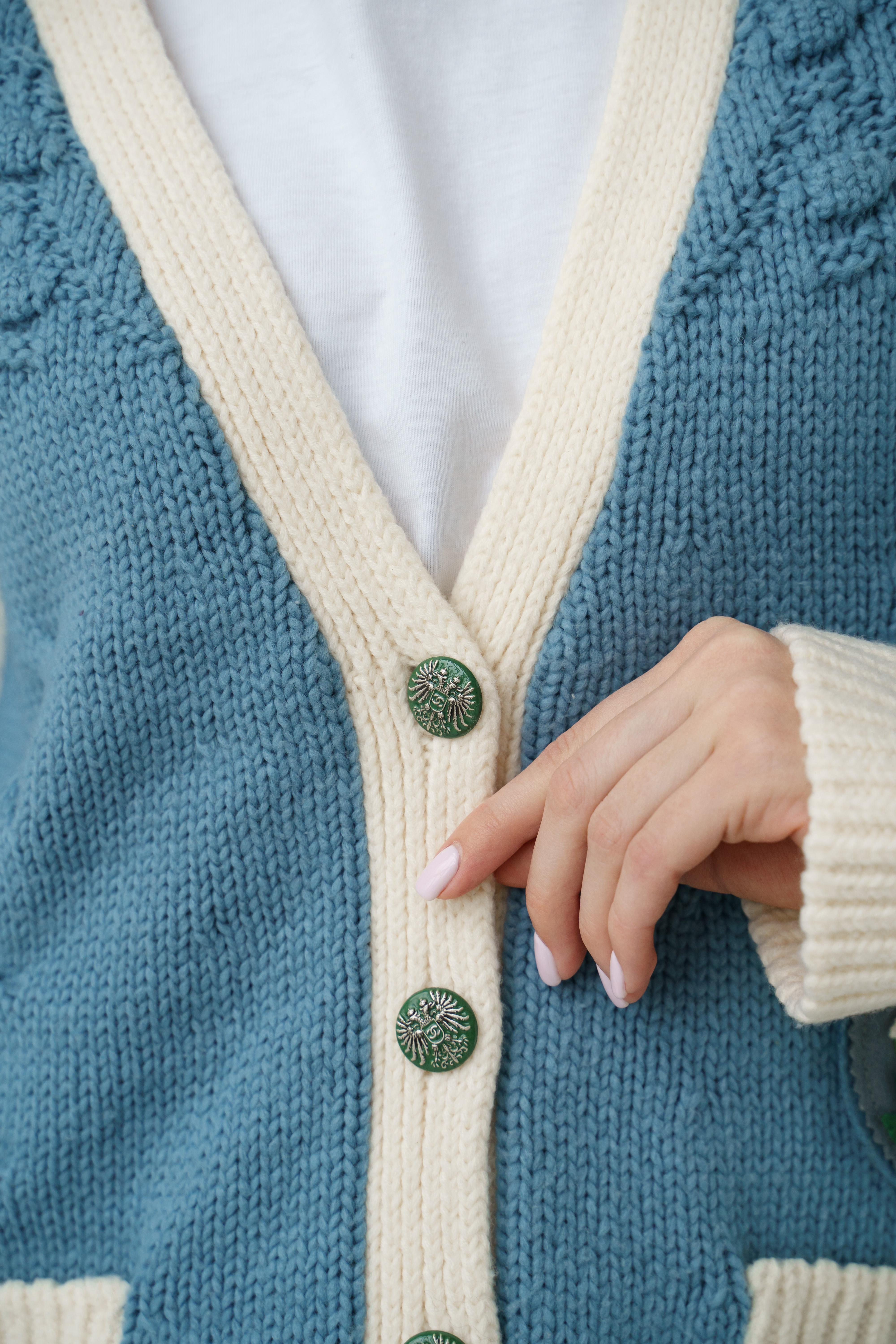 Chanel & Karl Lagerfeld 2014 – 2015, Paris-Salzburg 15PF Flower Patch Cardigan For Sale 4