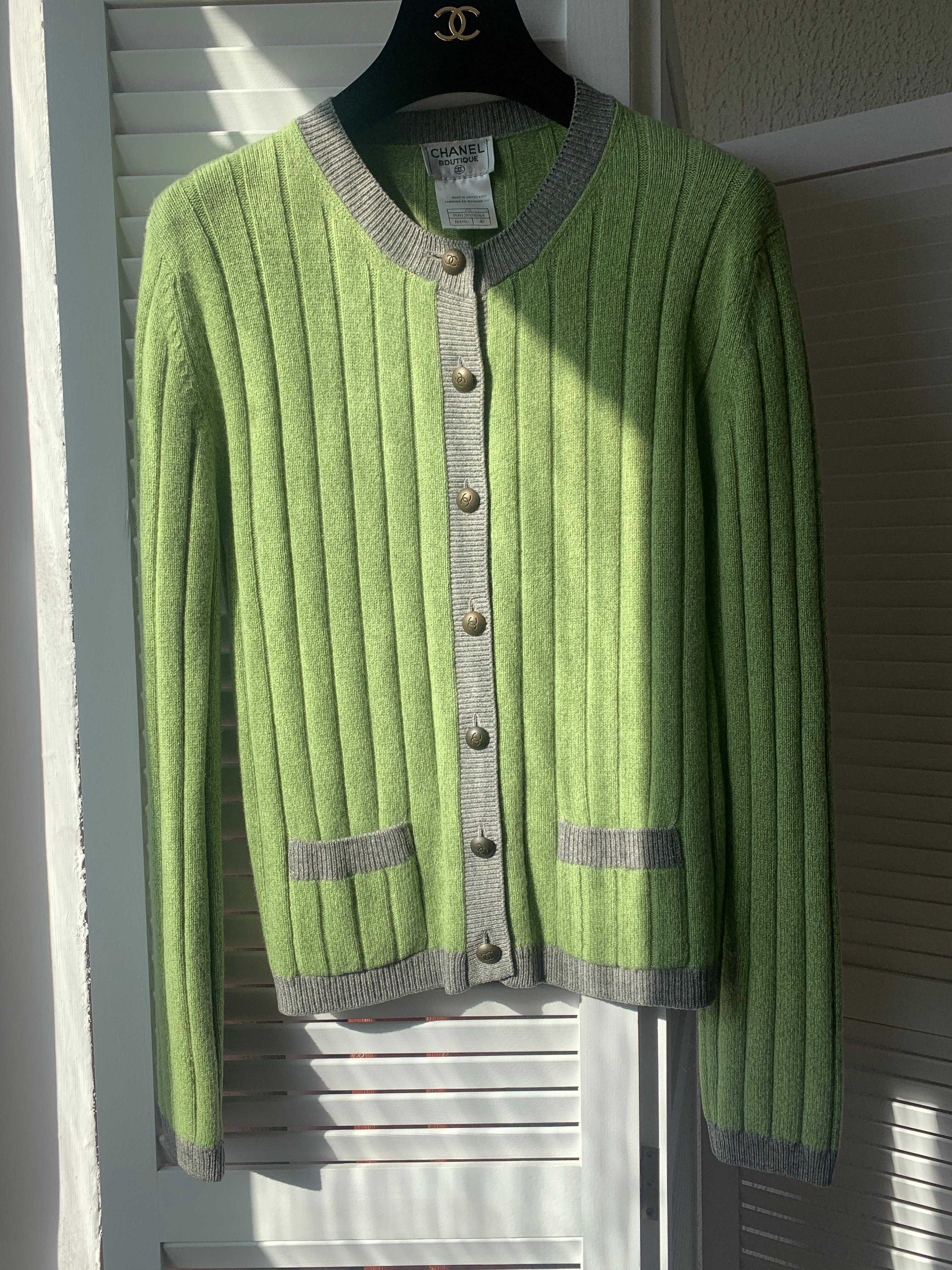 Chanel & Karl Lagerfeld 97A 1997/1998 F/W RTW cashmere cardigan For Sale 2