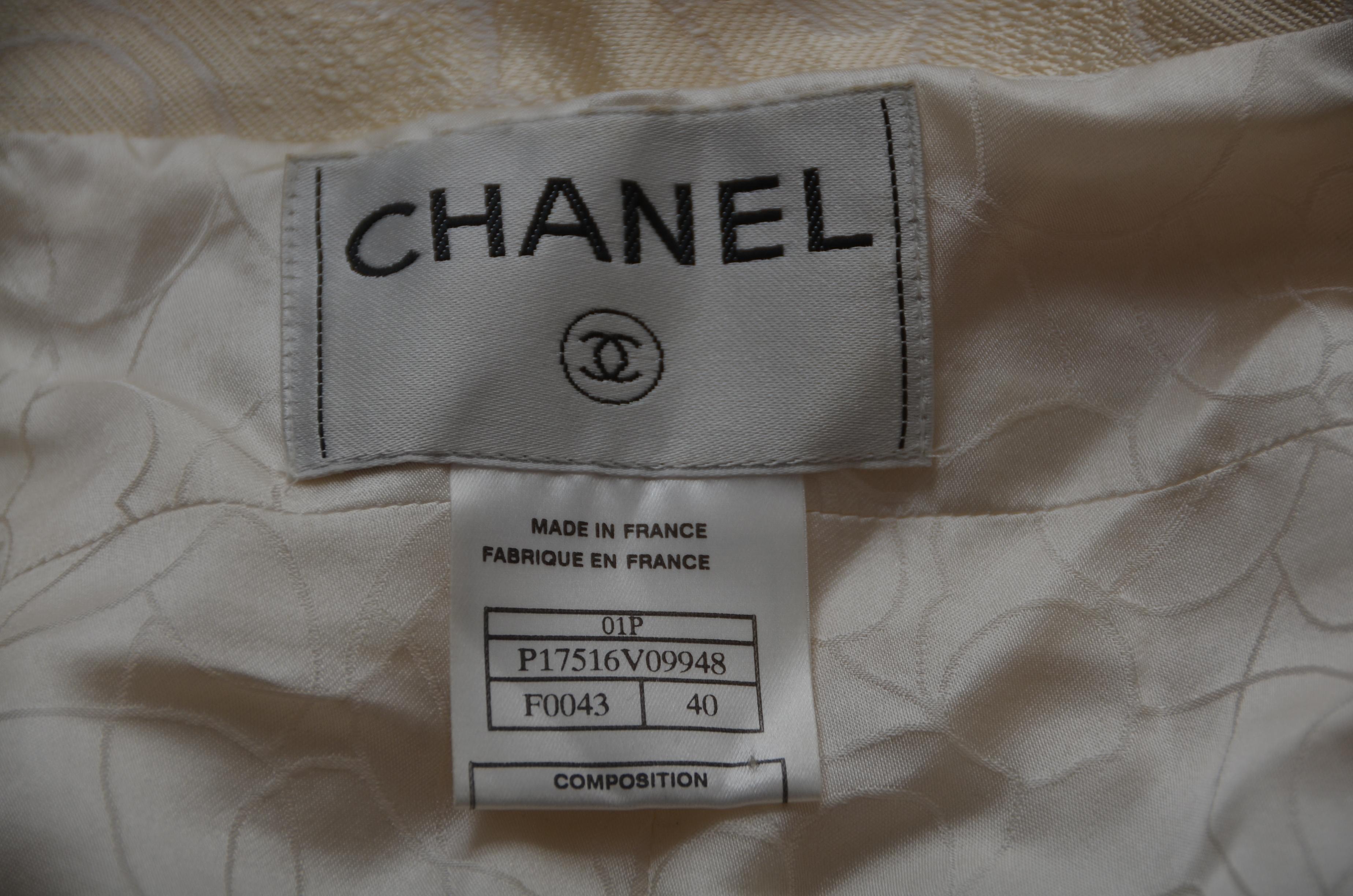 CHANEL Karl Lagerfeld Collection  Camellia Vest With Pearl Belt 2001   SZ 40 For Sale 4
