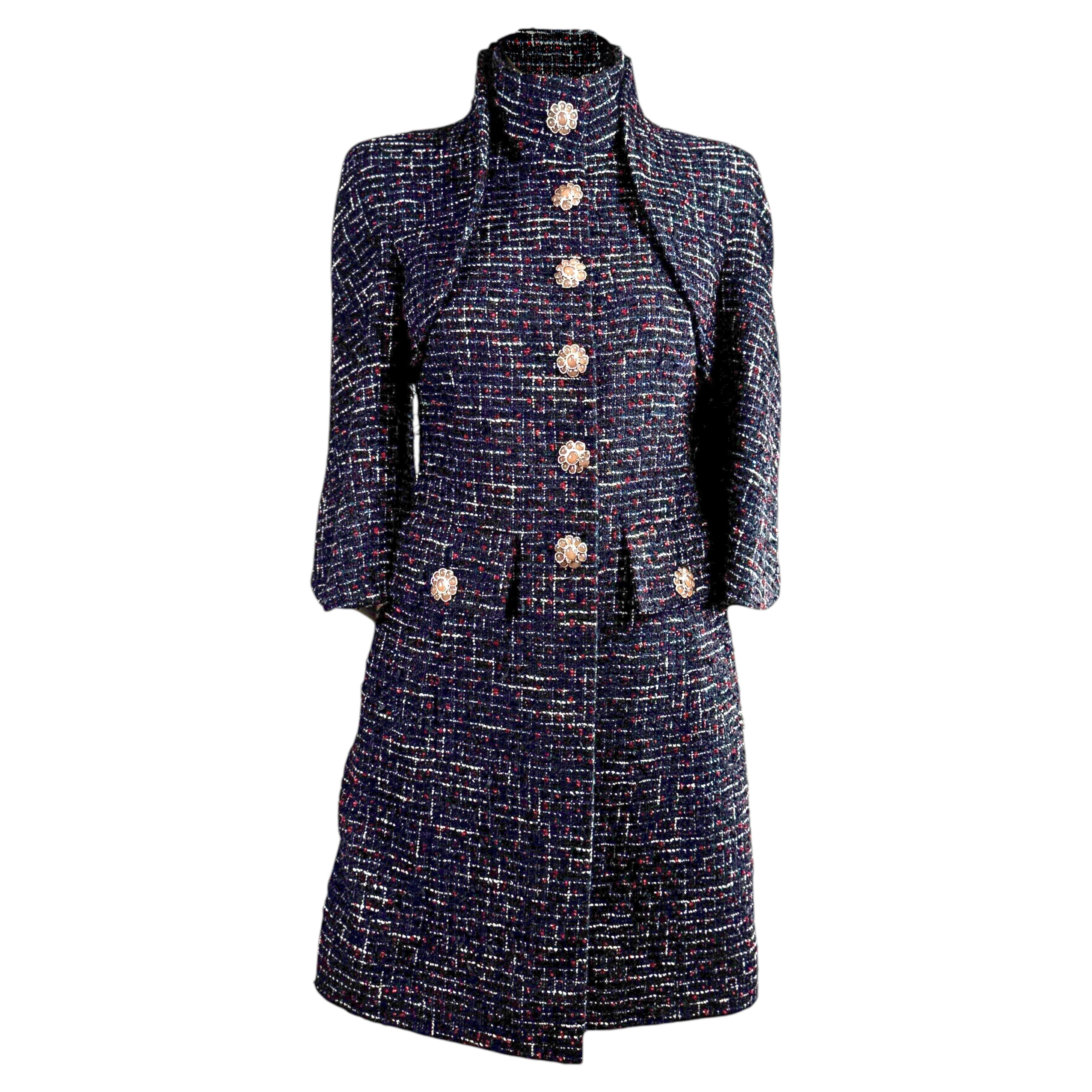 Chanel Karl Lagerfeld Collection Croisière 2015 Dubaï, look n° 14 : manteau en tweed Gripoix