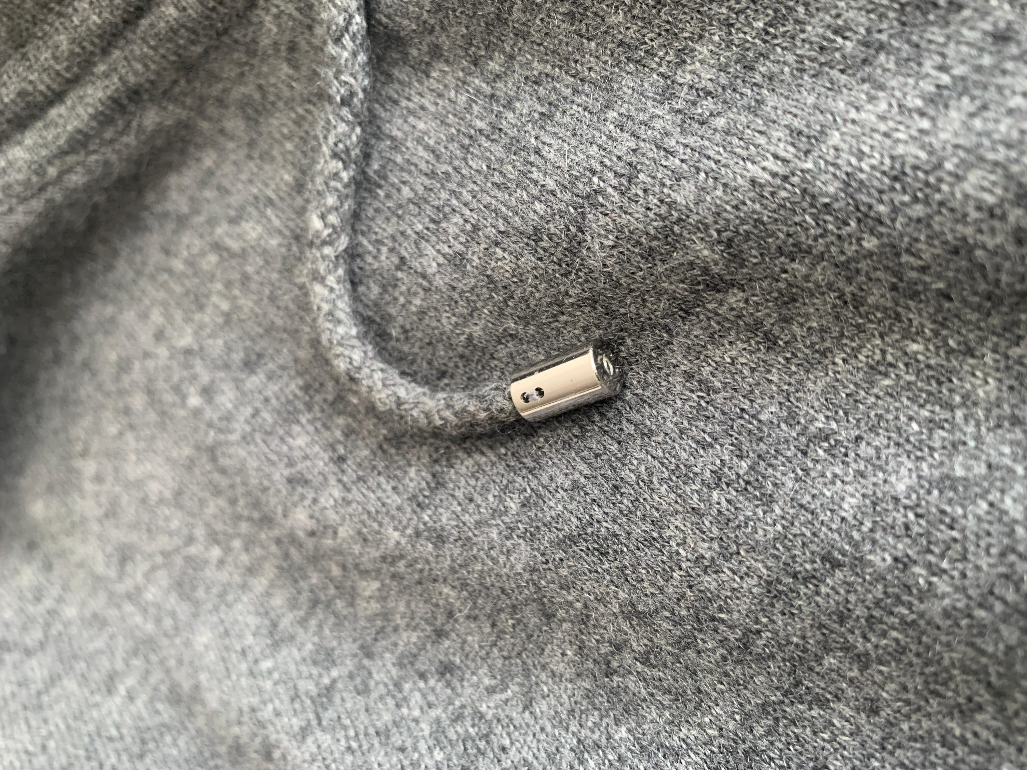 Chanel & Karl Lagerfeld Sport line Gray Zipped Cashmere Hoodie grand CC en vente 5