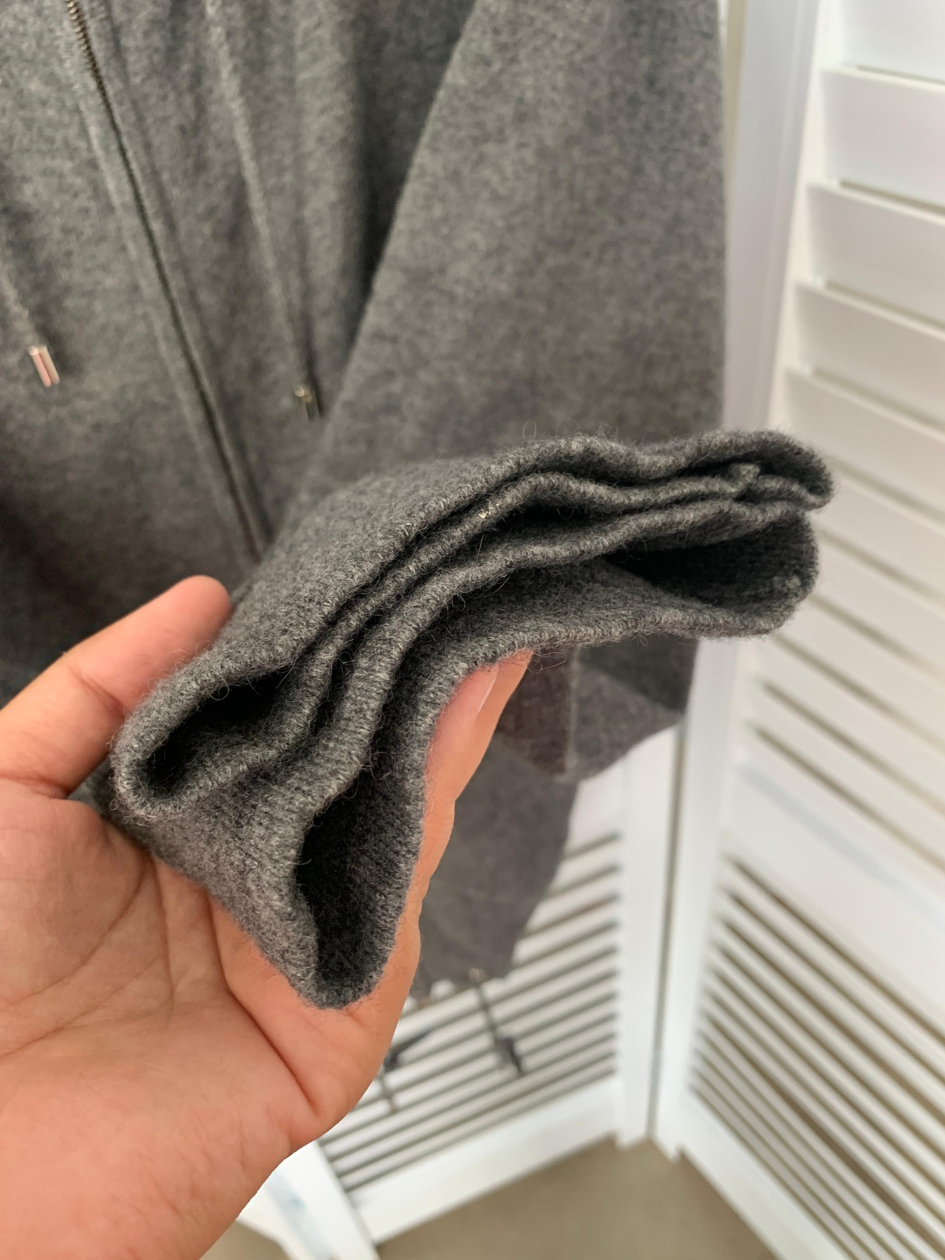 Chanel & Karl Lagerfeld Sport line Gray Zipped Cashmere Hoodie grand CC en vente 9