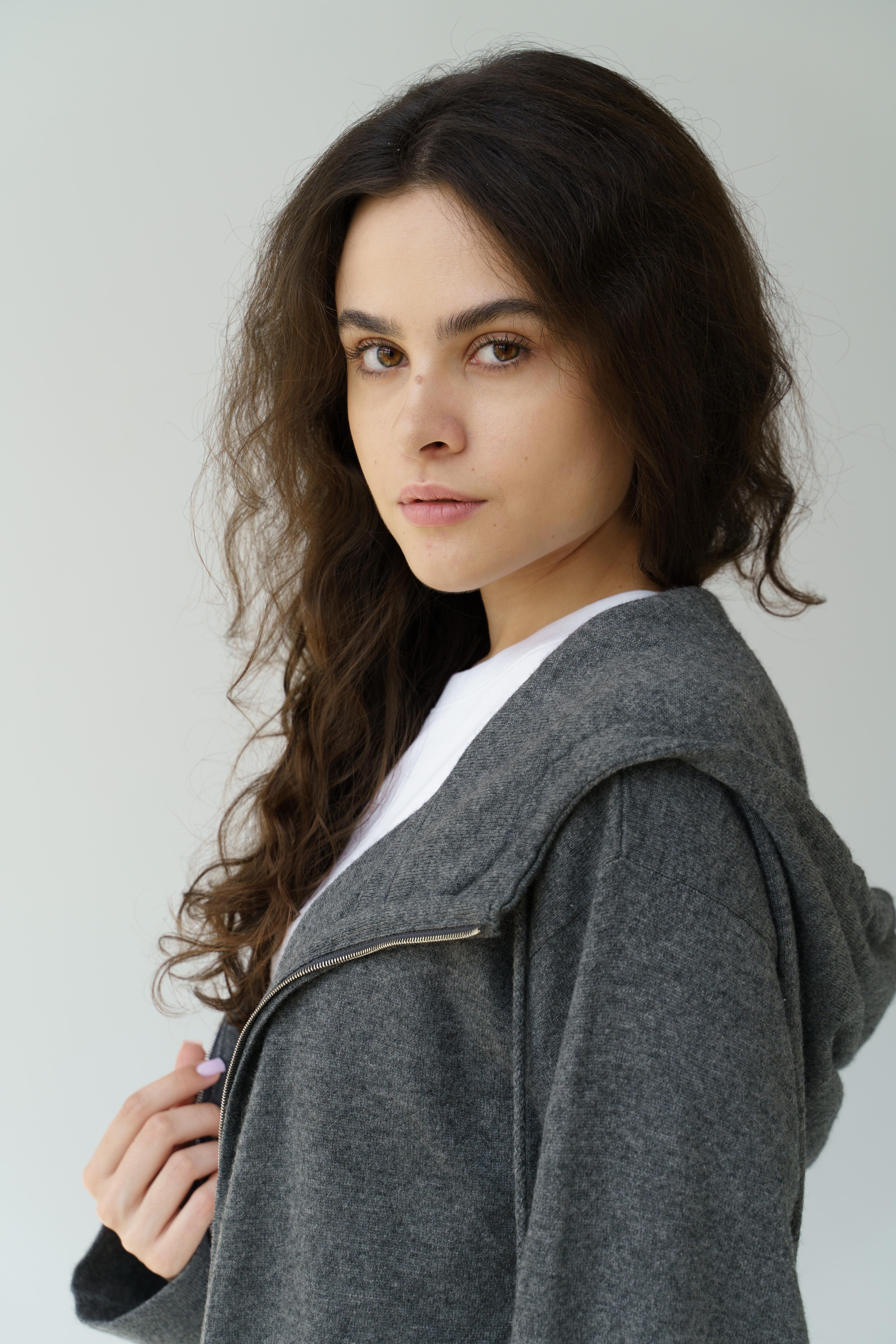 Chanel & Karl Lagerfeld Sport line Gray Zipped Cashmere Hoodie grand CC Pour femmes en vente