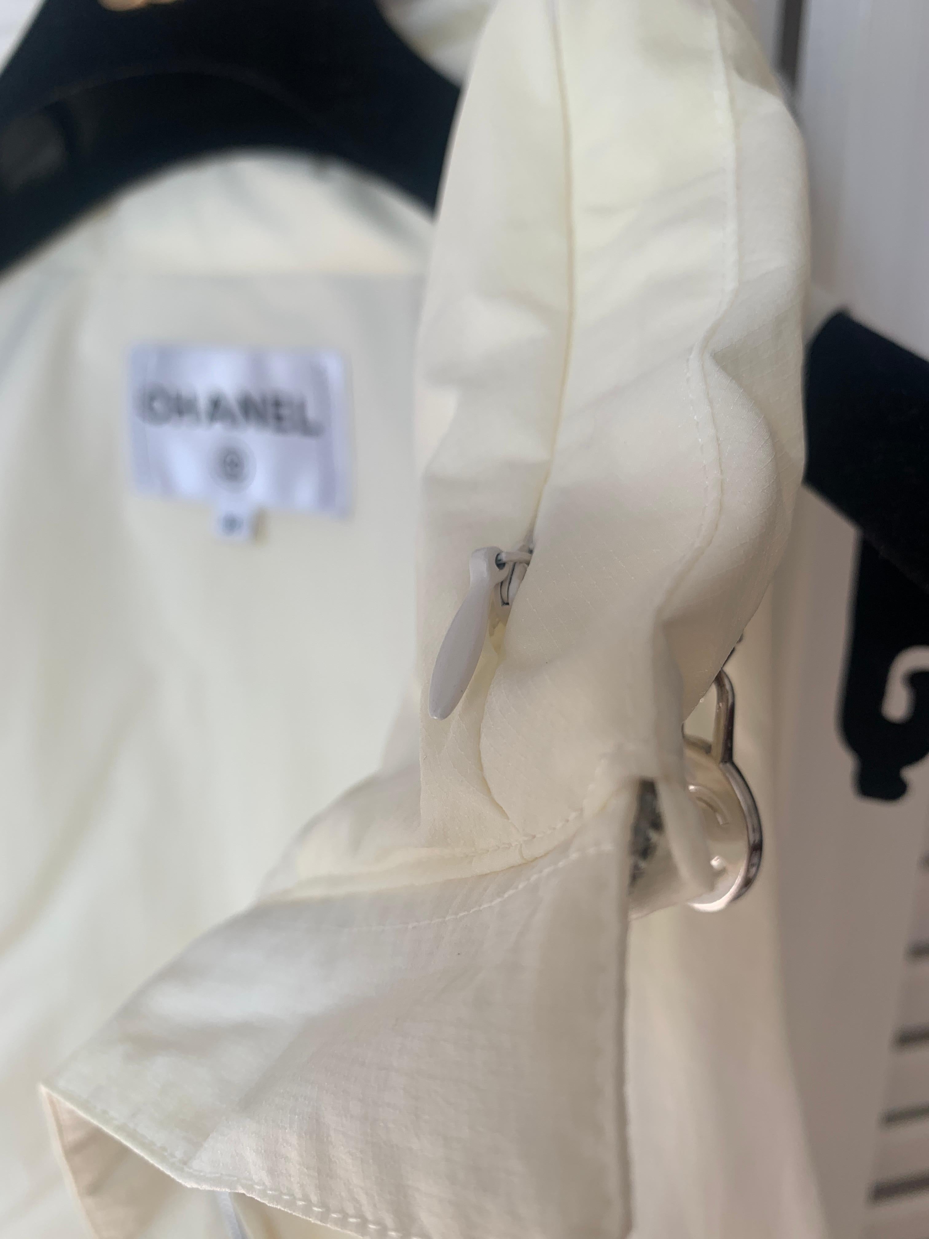 2018 18P Chanel & Karl Lagerfeld Sport line vest logo CC buttons For Sale 13