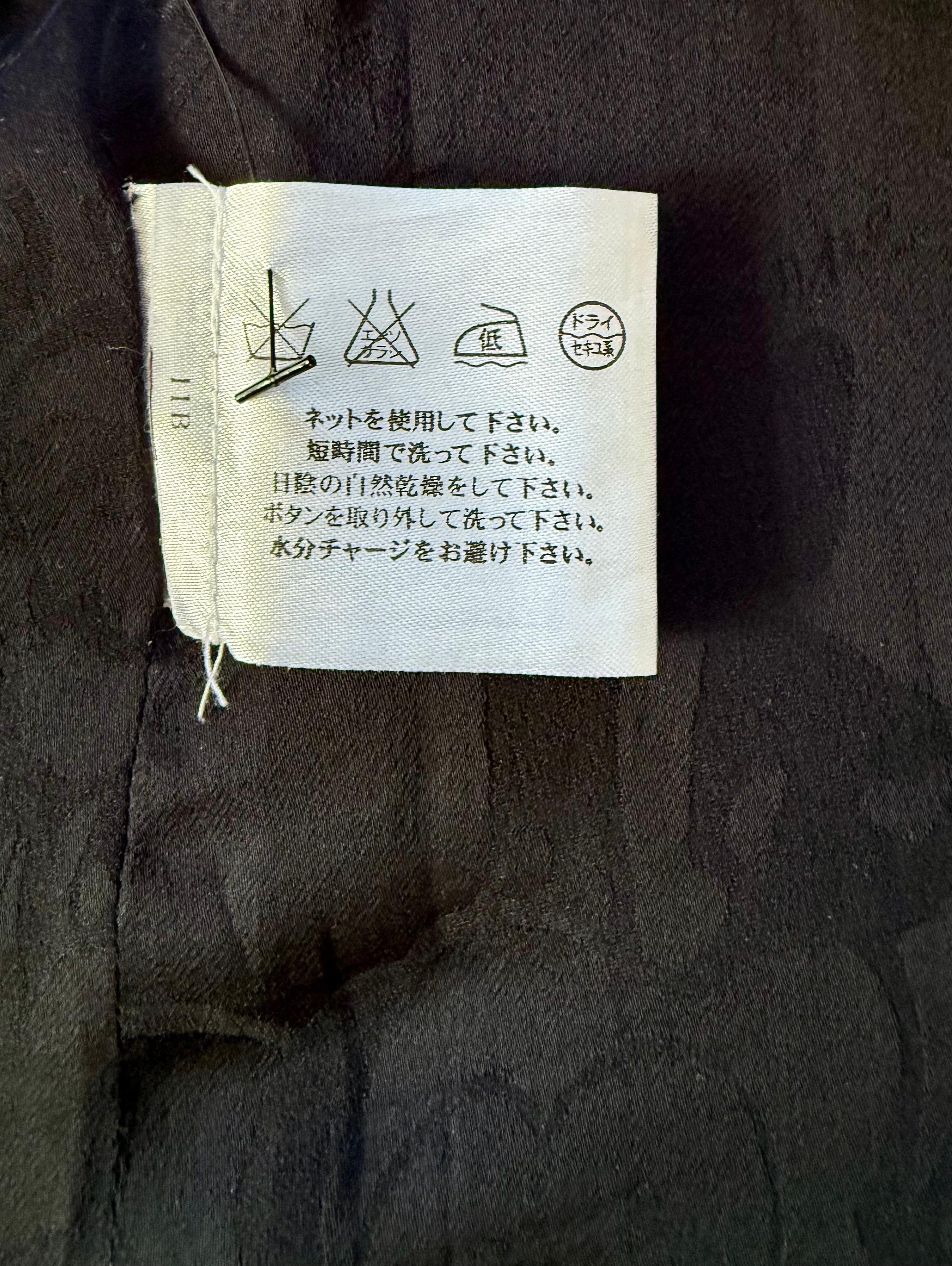 CHANEL Karl Lagerfeld Spring 2010 Fringed Bouclé Tweed Jacket w/Camellia Buttons For Sale 6