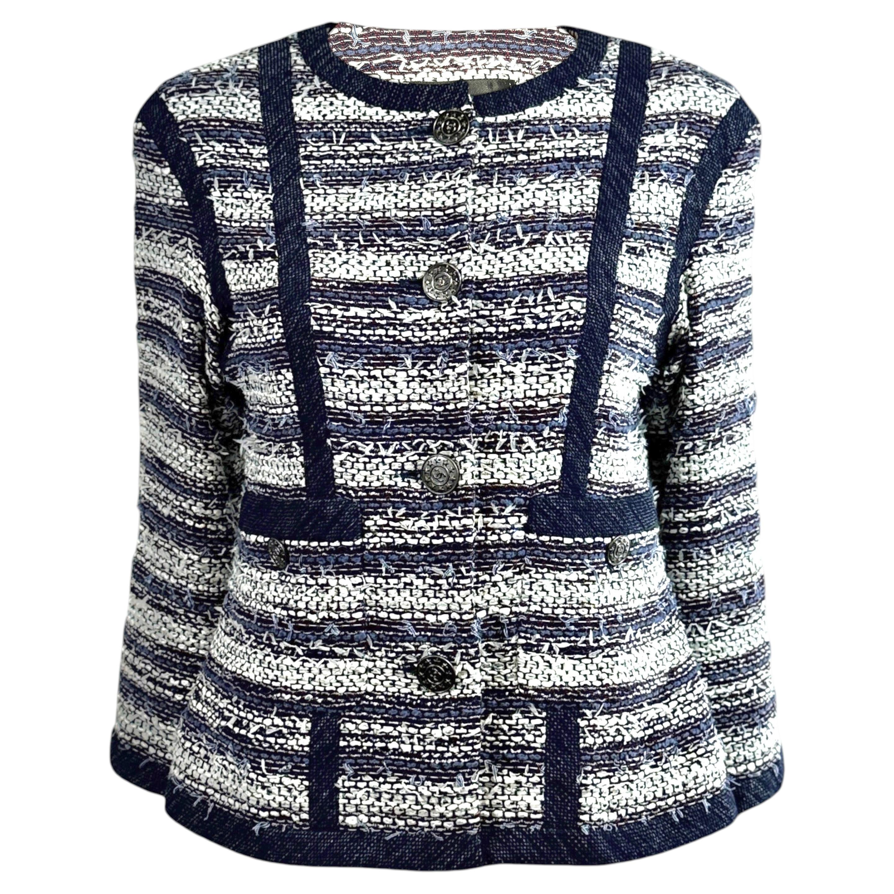 Chanel Karl Lagerfeld Printemps 2013 Veste courte en tweed bleu marine et blanc en vente