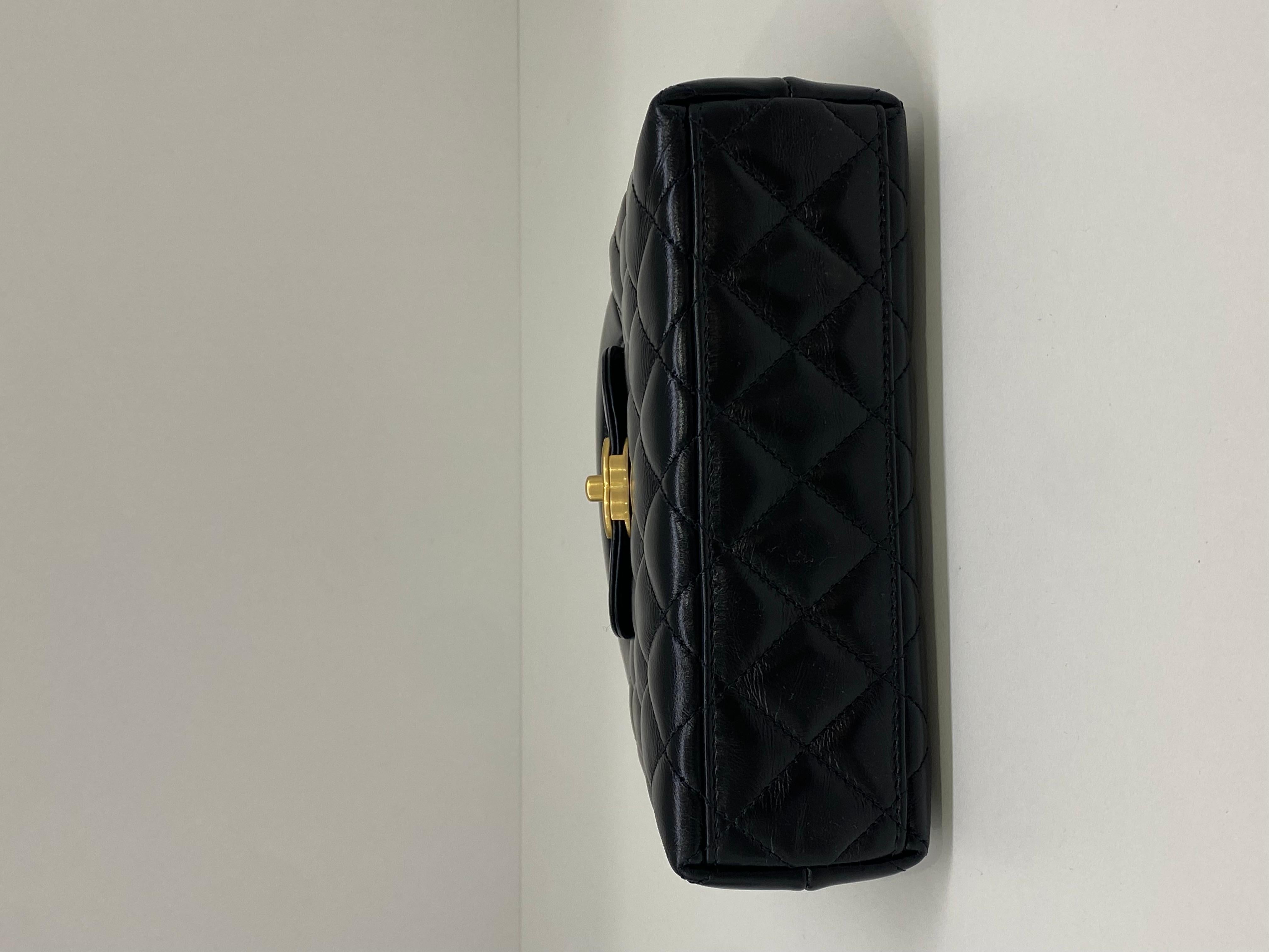 Women's or Men's Chanel Kelly Black GHW For Sale