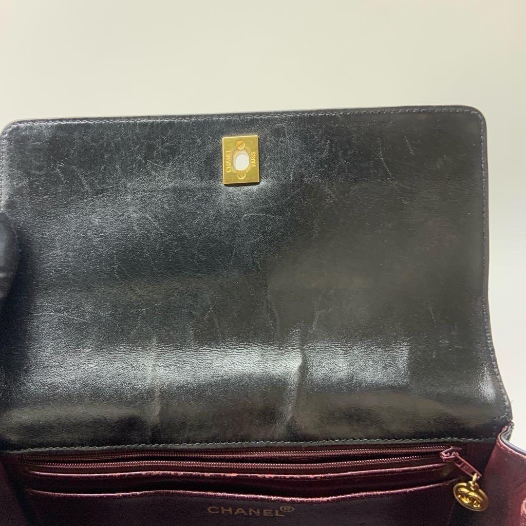 Chanel Bolso con solapa Kelly Piel negra Correa ajustable Herrajes dorados 24k en venta 3