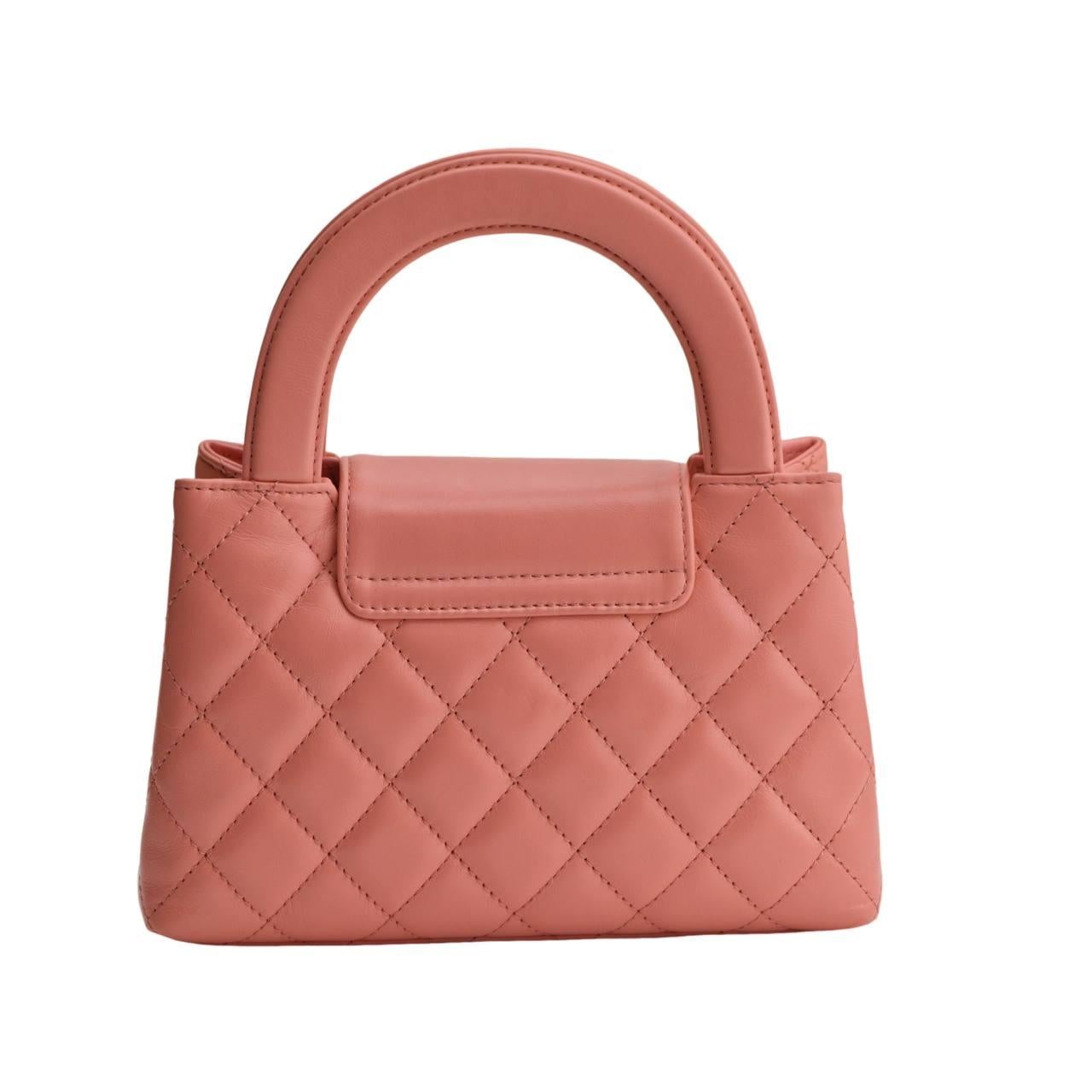 Chanel Nano Kelly Shiny Aged Calfskin Quilted Coral Pink Bag In Excellent Condition For Sale In Banbury, GB