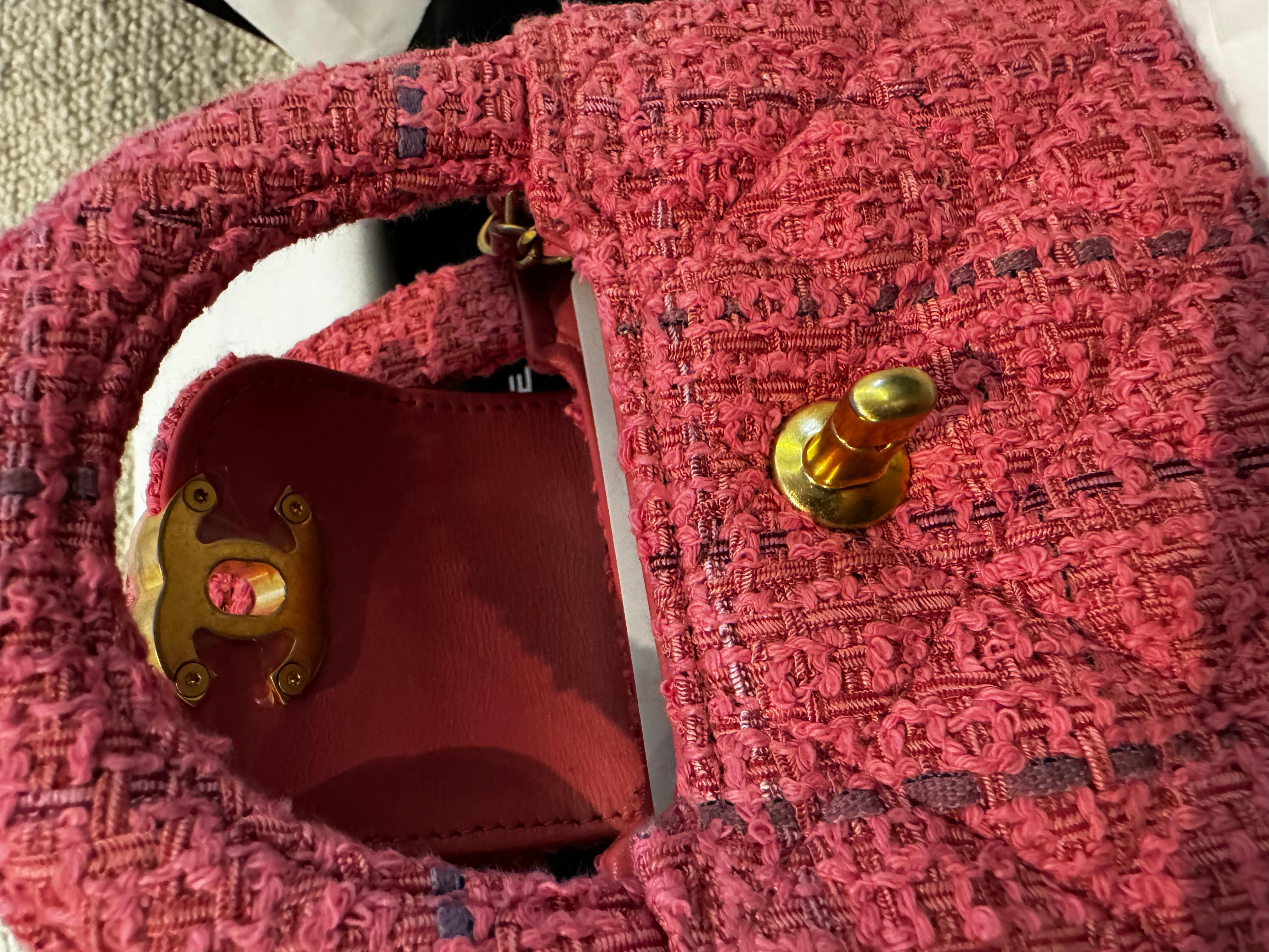 Mini sac Chanel kelly rose tweed en vente 1