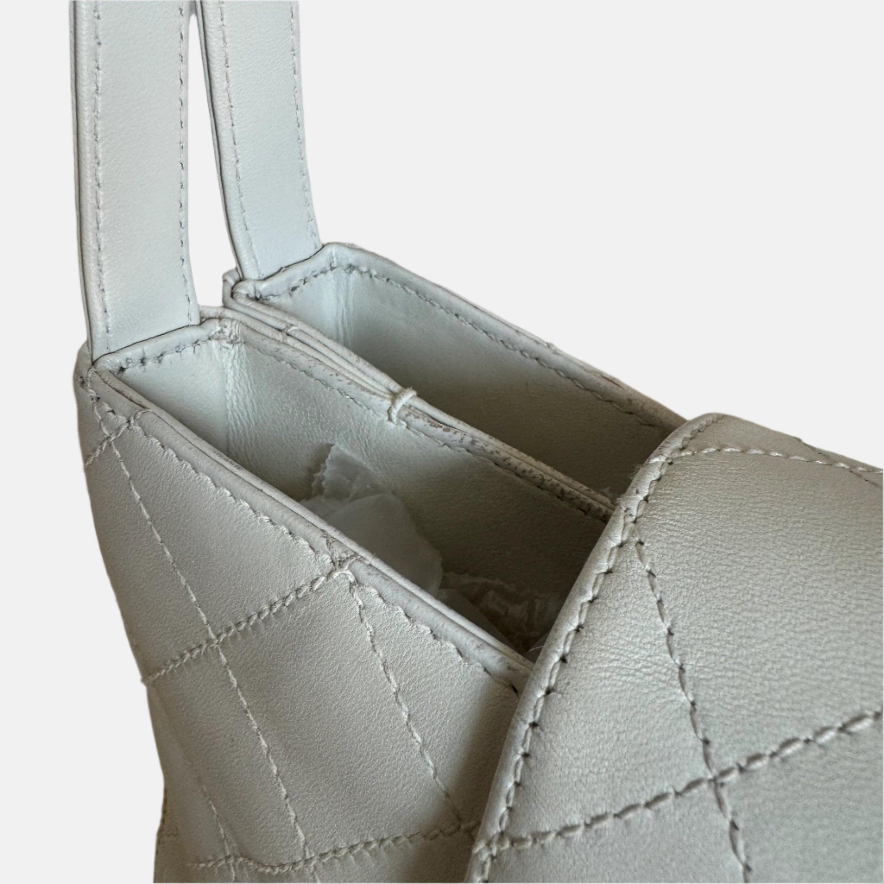 Chanel Kelly Top Handle Bag White Leather For Sale 4