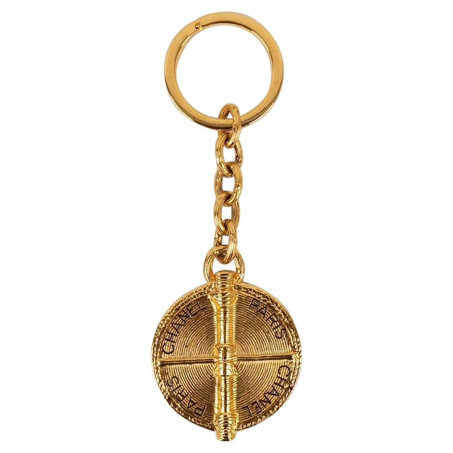 Chanel Keychain in Gold Metal