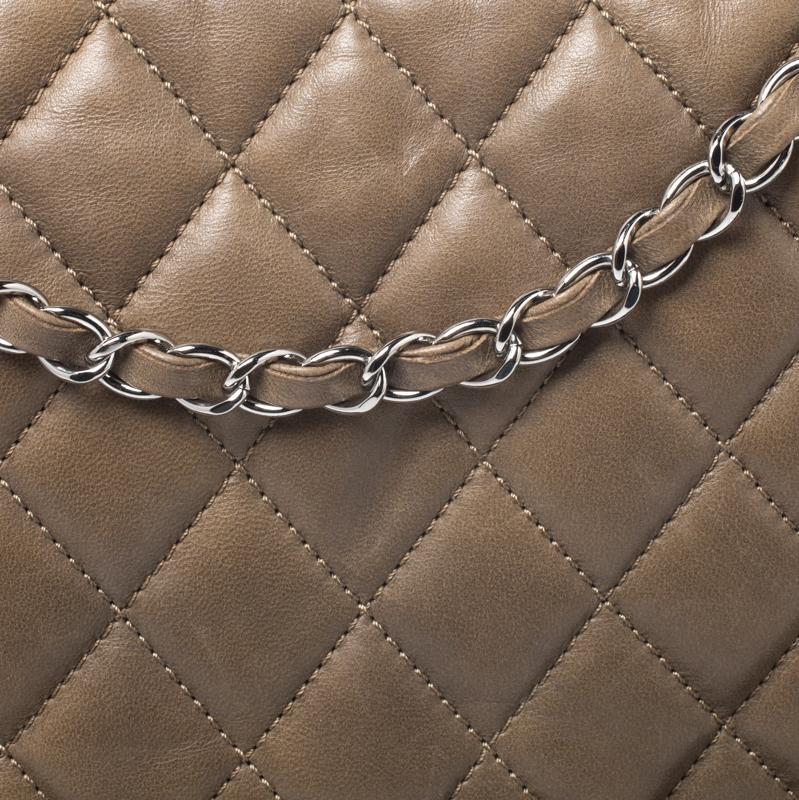 Chanel Khaki Brown Quilted Leather Maxi Classic Single Flap Bag with Rain Cover In Good Condition In Dubai, Al Qouz 2