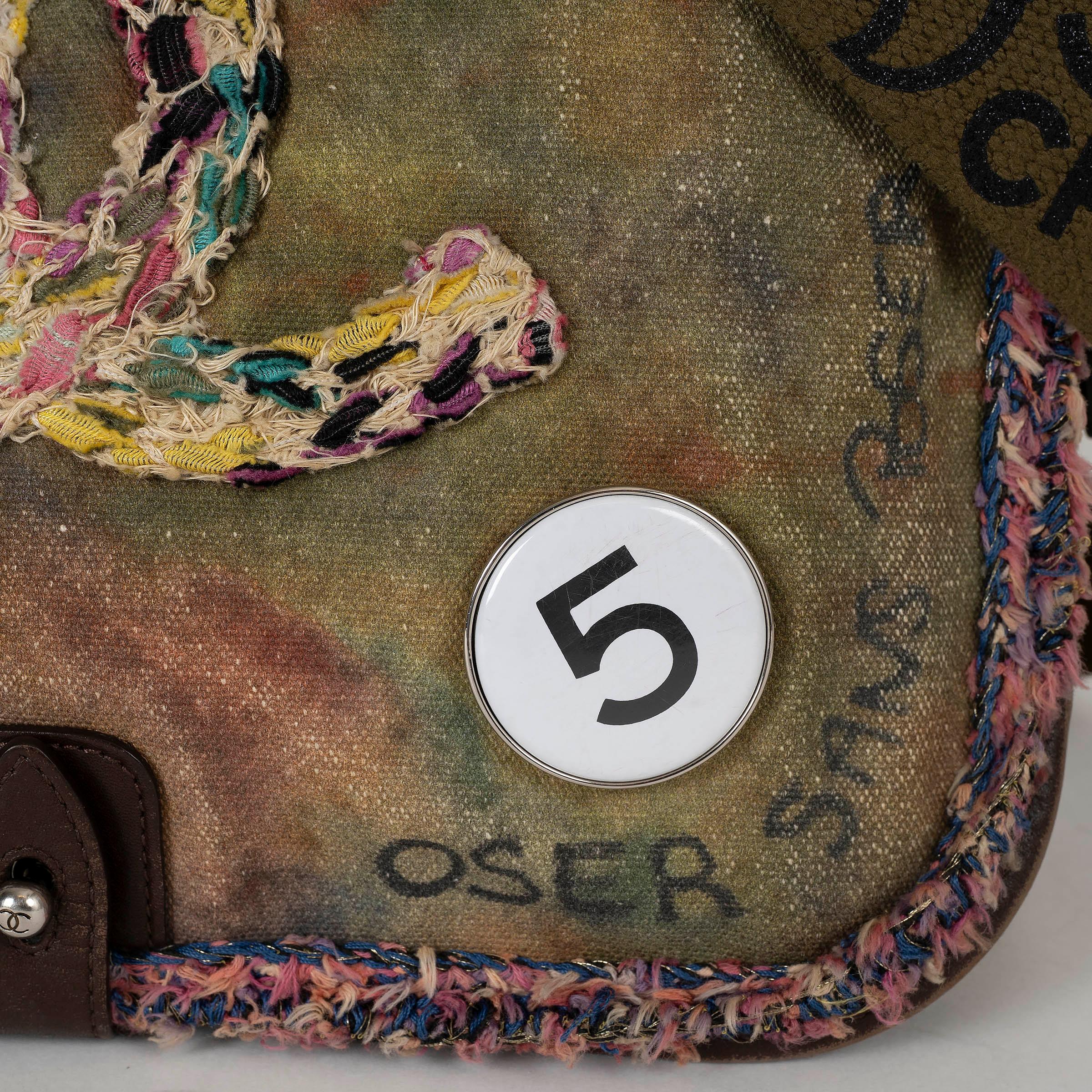 CHANEL khaki green canvas 15S ON THE PAVEMENTS SMALL GRAFFITI Messenger Bag 3