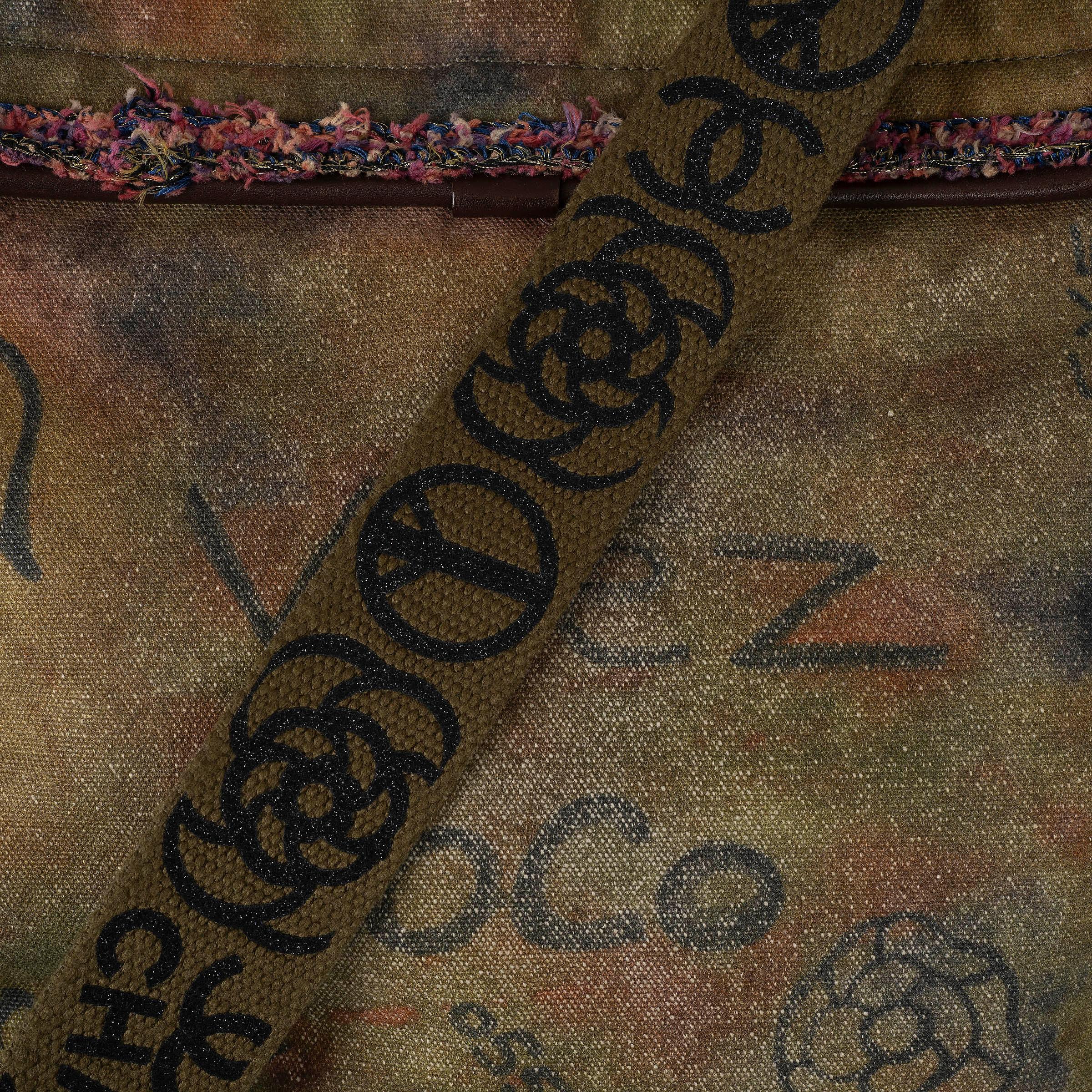 CHANEL khaki green canvas 15S ON THE PAVEMENTS SMALL GRAFFITI Messenger Bag 4