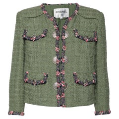 Chanel Giacca con bordi a contrasto in tweed verde kaki L.
