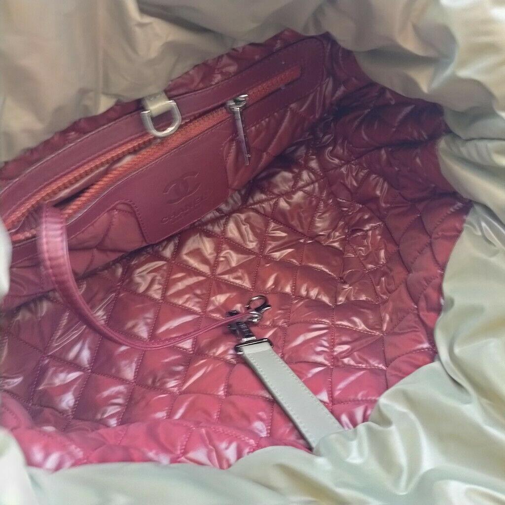 Gris Chanel sac à main réversible en cuir et nylon kaki