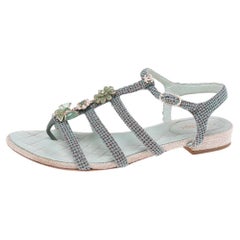 Chanel flache Sandalen aus Strickstoff mit Kamelie-Blumen und Perlenverzierung Größe 39,5