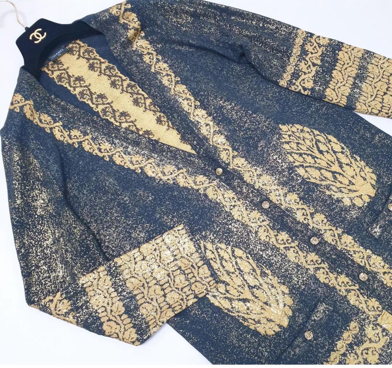 Chanel Knit Jacquard Print Long Sleeve Dress Cardigan  In Good Condition For Sale In Krakow, PL