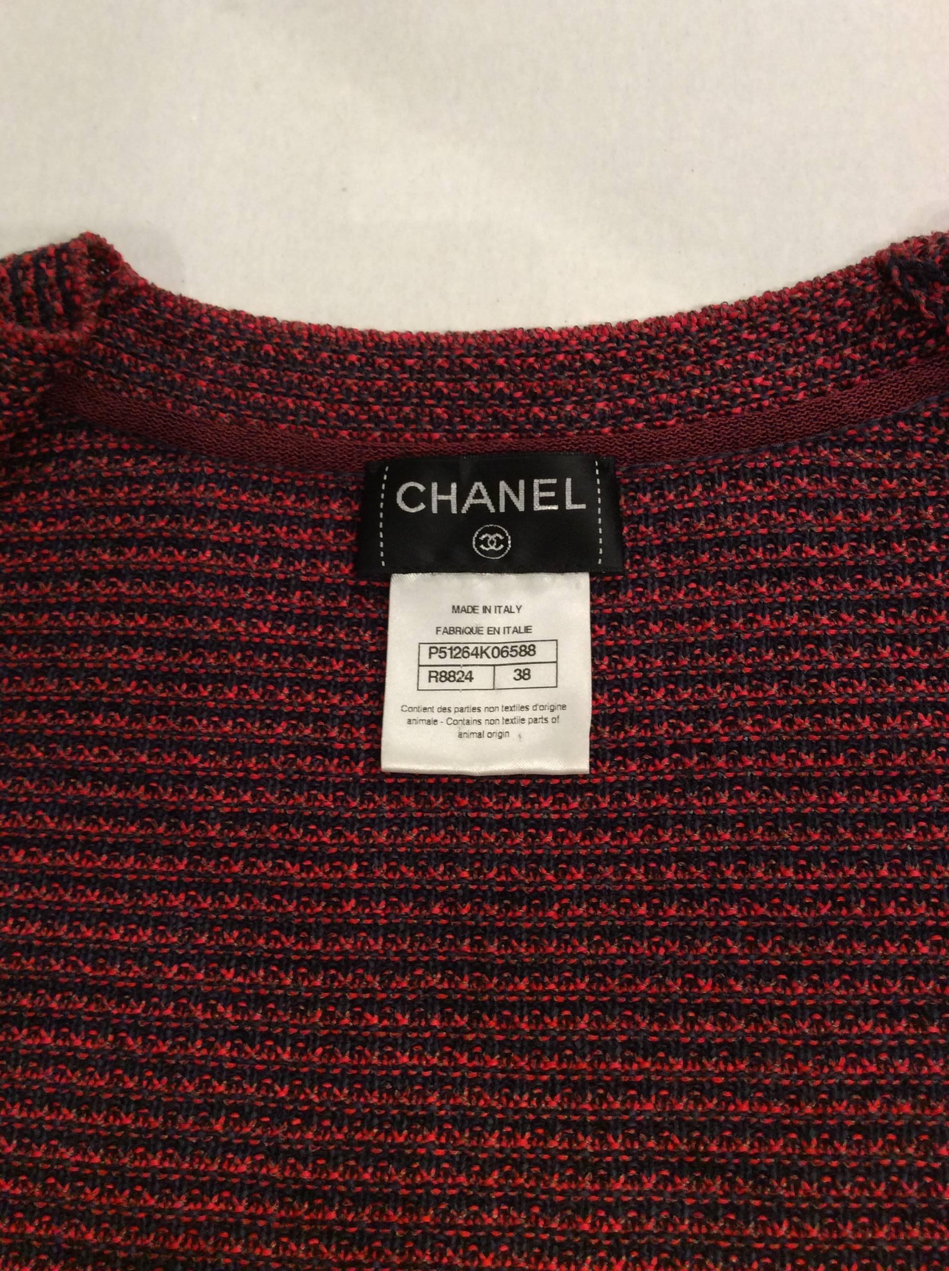 Chanel Knitted Brick-red And Navy Two Piece Skirt Outfit Sz38 (Us4) In Excellent Condition For Sale In San Francisco, CA
