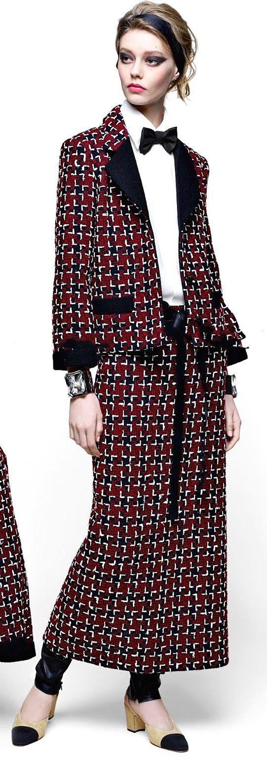 Women's or Men's Chanel Kristen Stewart Style Burgundy Tweed Jacket 42 FR