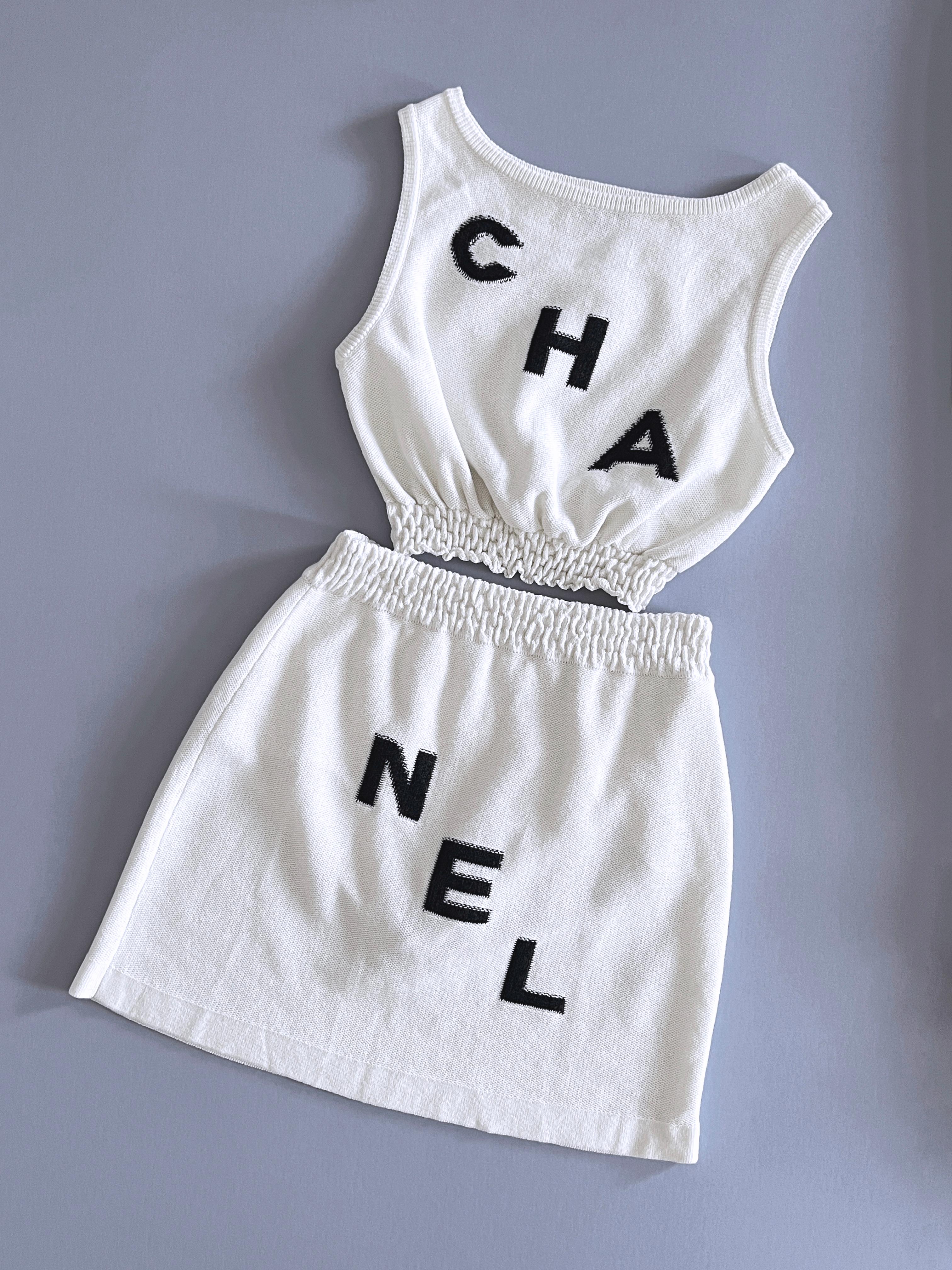 Chanel Kylie Jenner New Iconic Logo Skirt Suit In New Condition In Dubai, AE