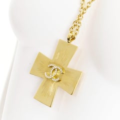 CHANEL L22A Gropoix Cabochon Resin Byzantine Cross pendant CC logo pendant