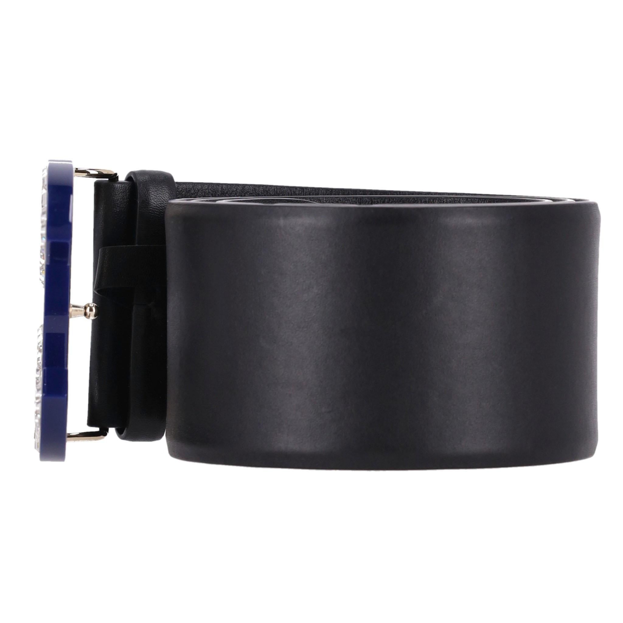 Women's Chanel La Pausa 'CC' Logo Leather Belt For Sale