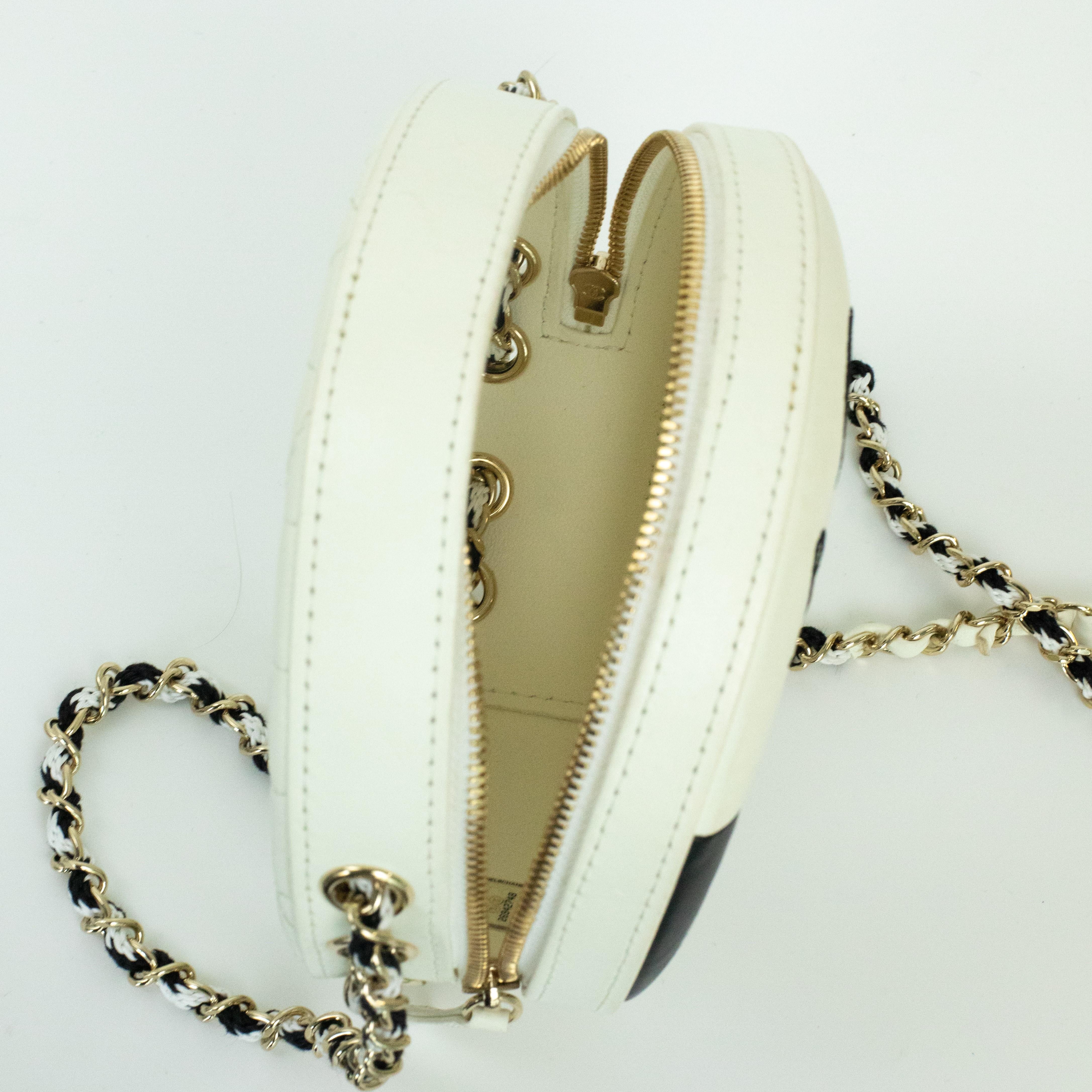 Women's Chanel, La pausa in white leather