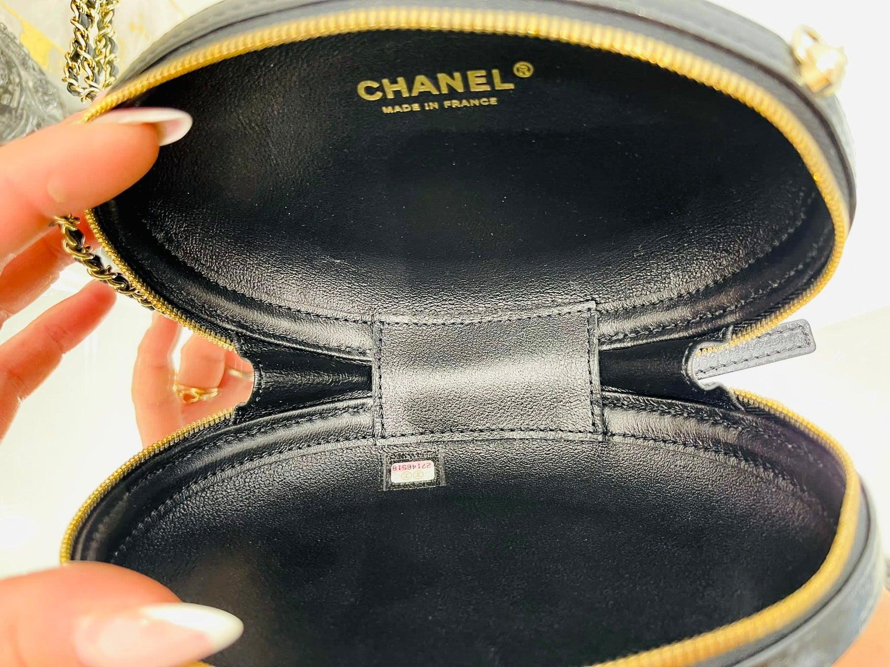 Chanel La Pausa Villa Leather Bag 2