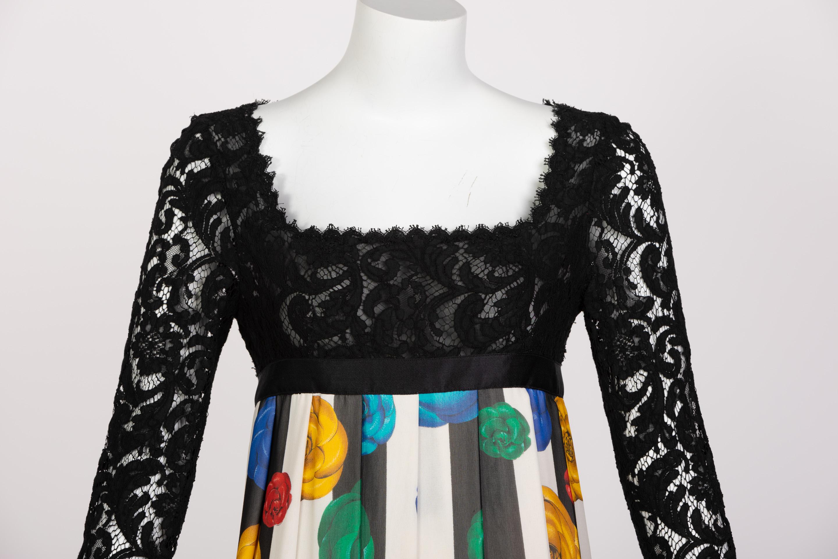 Chanel Vestido imperio camelia de encaje a rayas S/S 1988 en venta 2