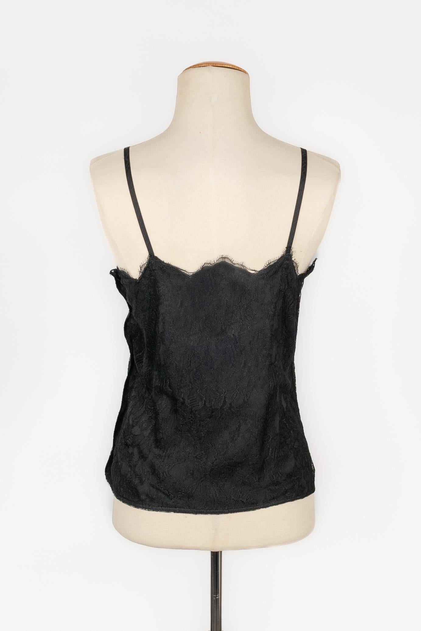 Chanel lace top In Excellent Condition For Sale In SAINT-OUEN-SUR-SEINE, FR