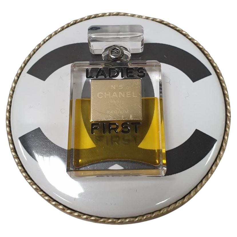 Chanel Damas Primer Perfume Botella Oro Negro Transparente Broche en venta