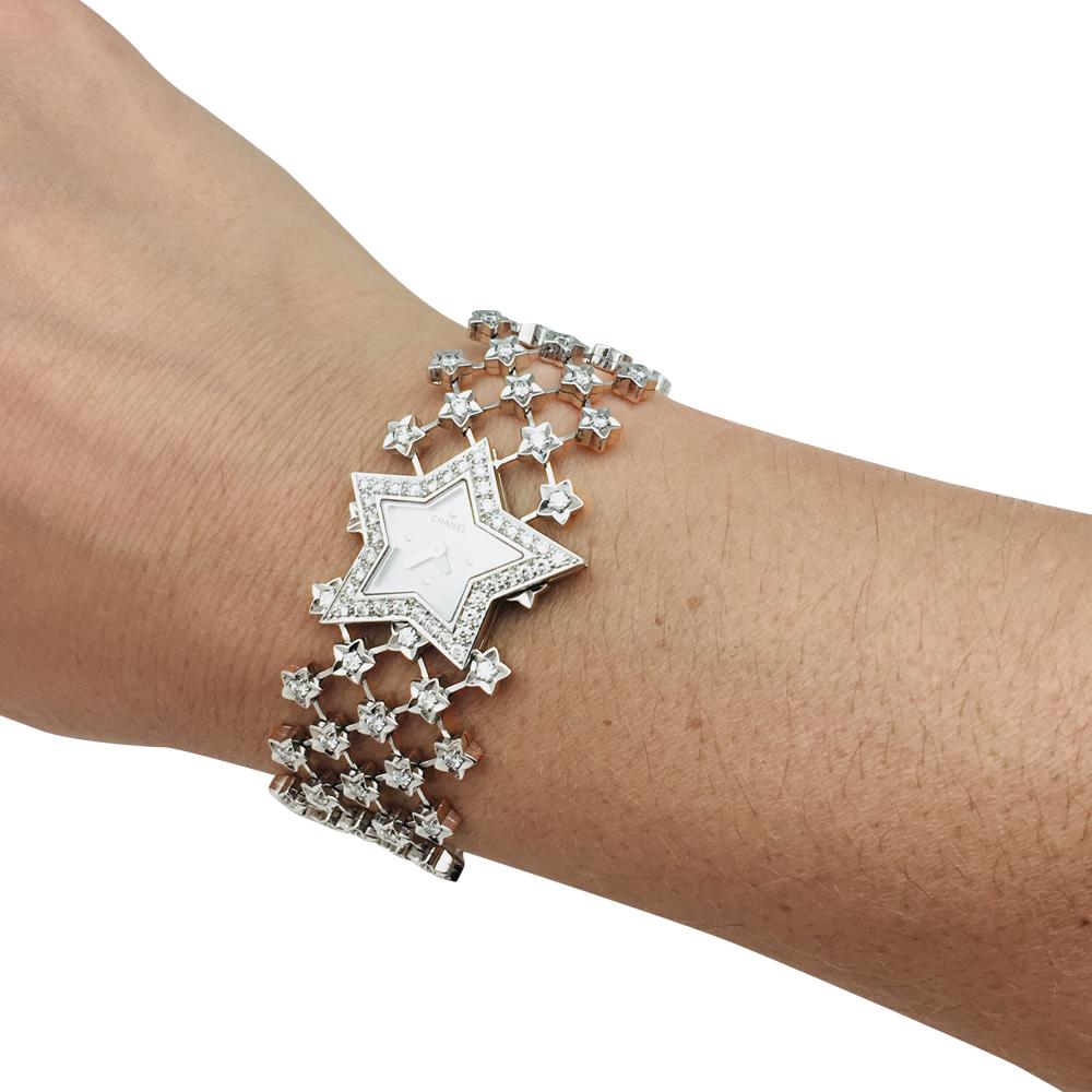 Chanel Ladies White Gold Diamond Stardust Quartz Wristwatch In Excellent Condition In Paris, IDF