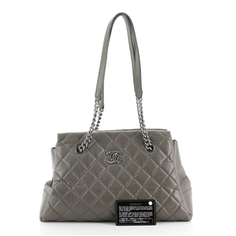 Chanel Lady Pearly - For Sale on 1stDibs
