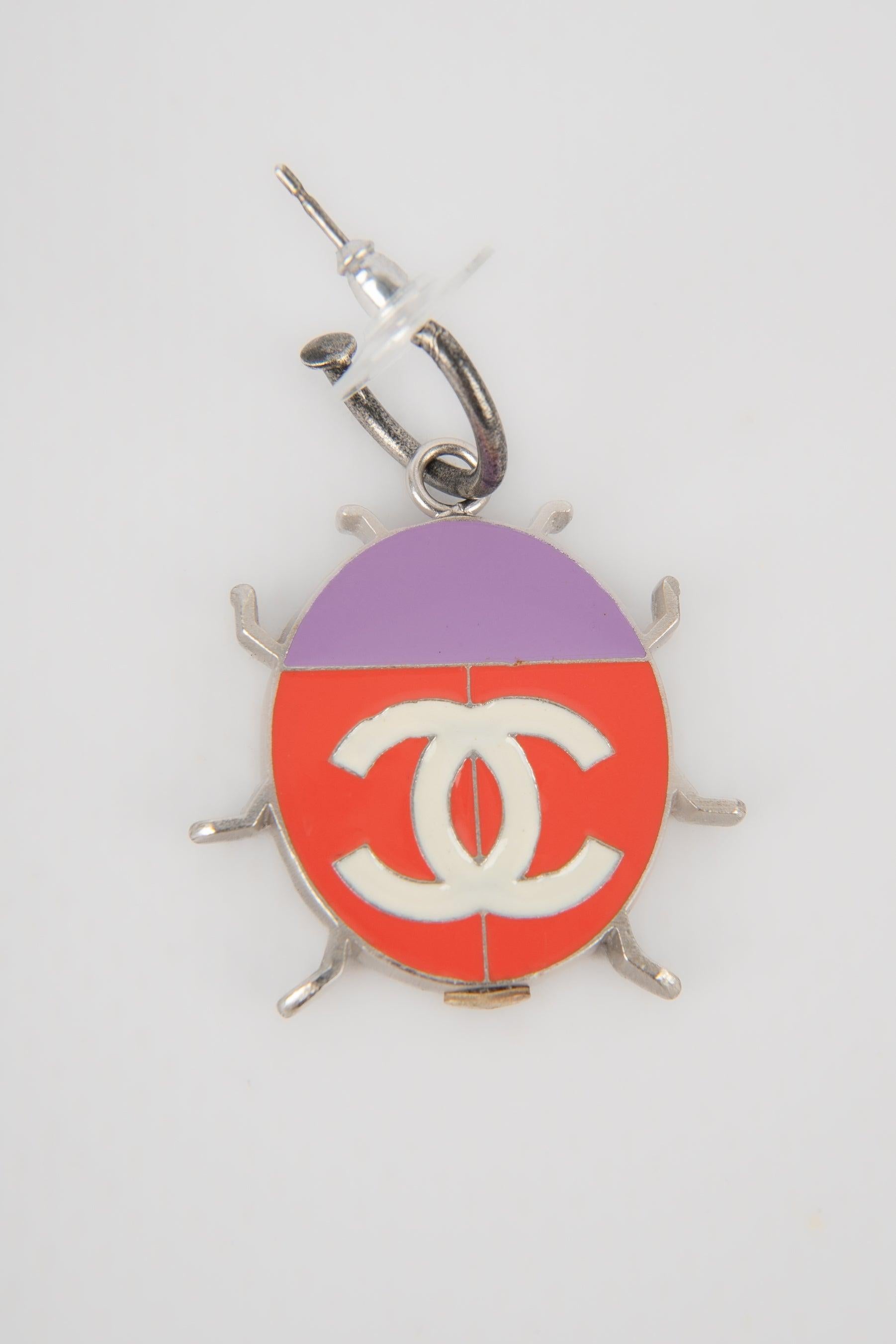 Chanel Ladybug Earrings with Enamel, 2004 In Good Condition For Sale In SAINT-OUEN-SUR-SEINE, FR