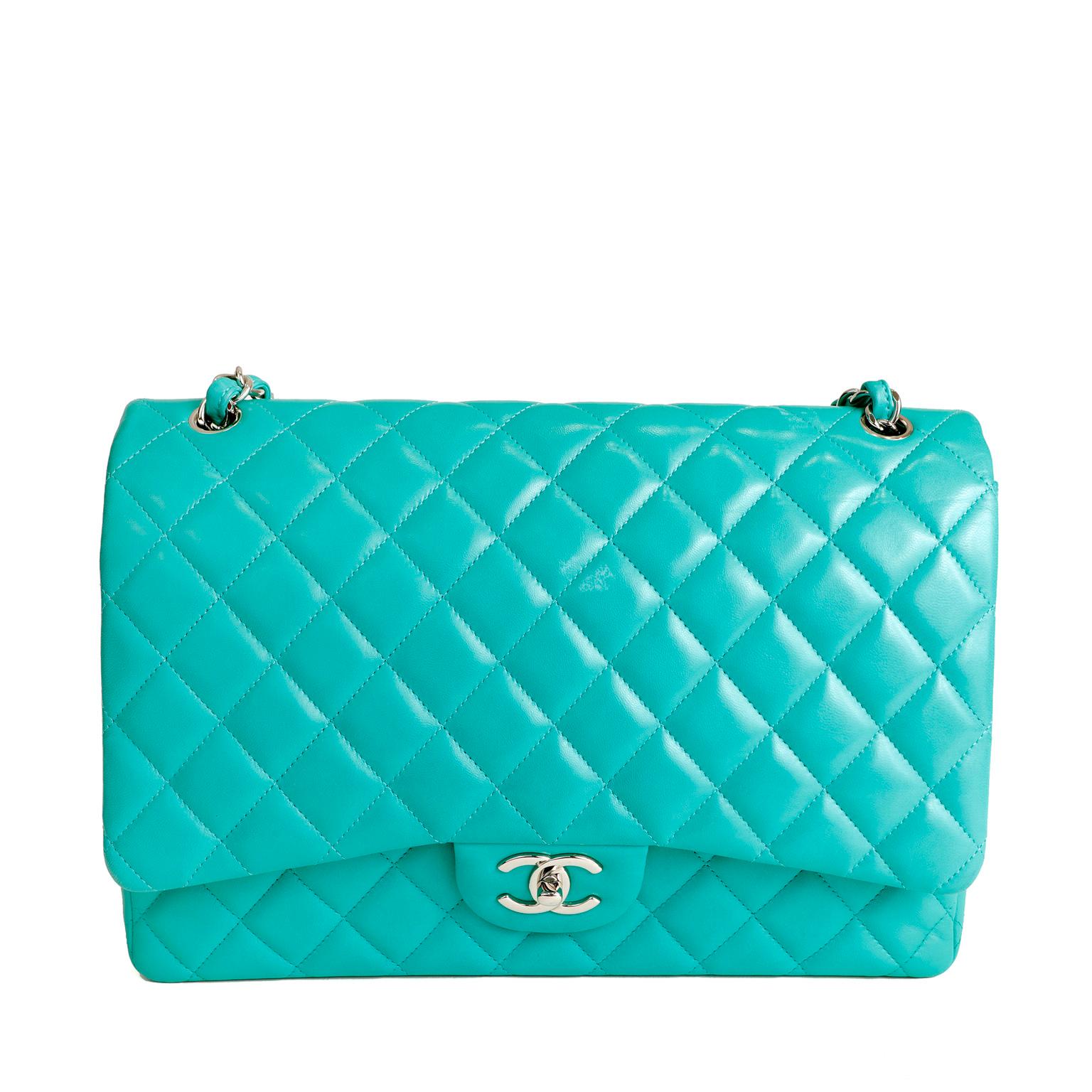 Chanel Lagoon Green Lambskin Maxi Classic Flap Bag In Excellent Condition In Palm Beach, FL
