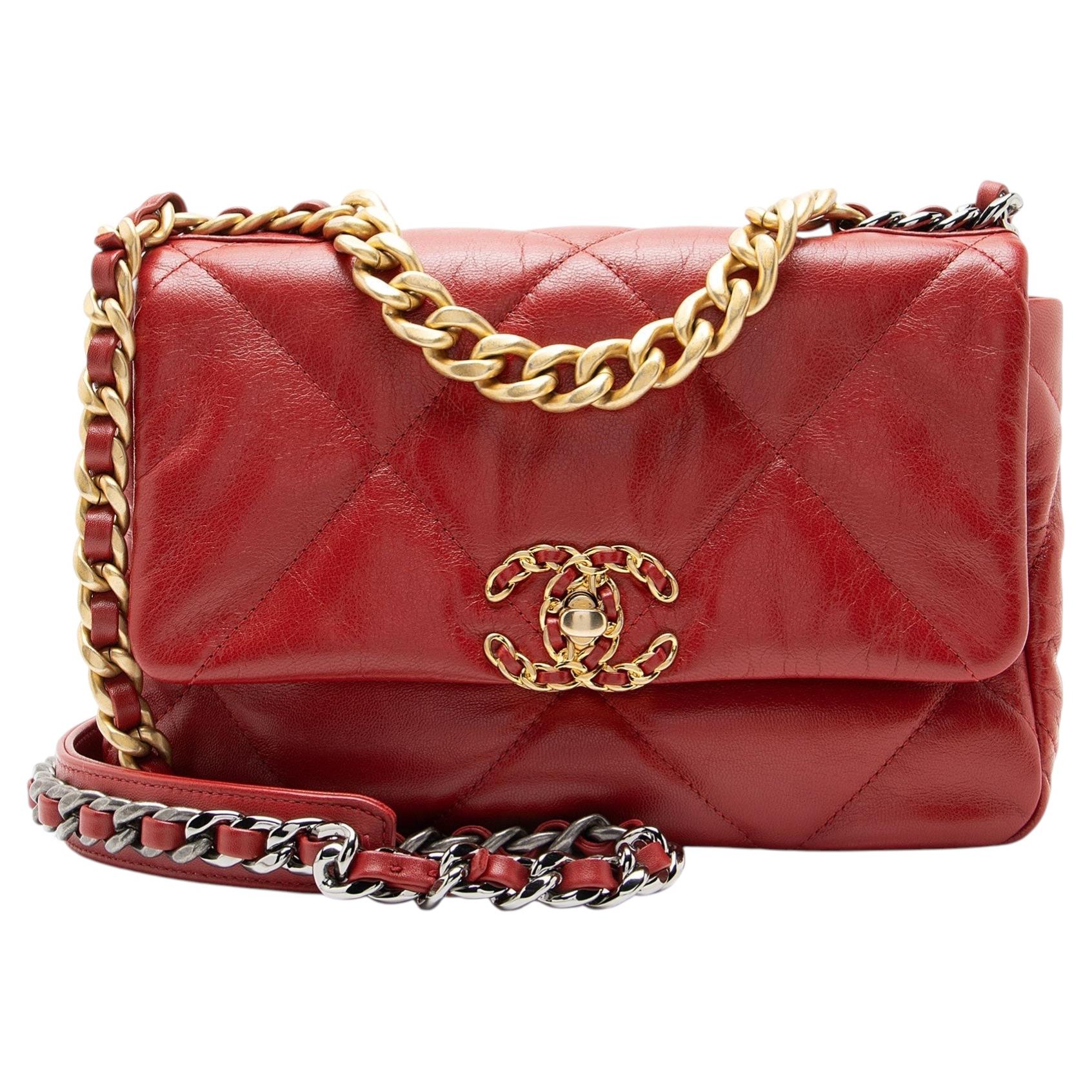 Chanel Lambskin 19 Medium Flap Shoulder Bag For Sale