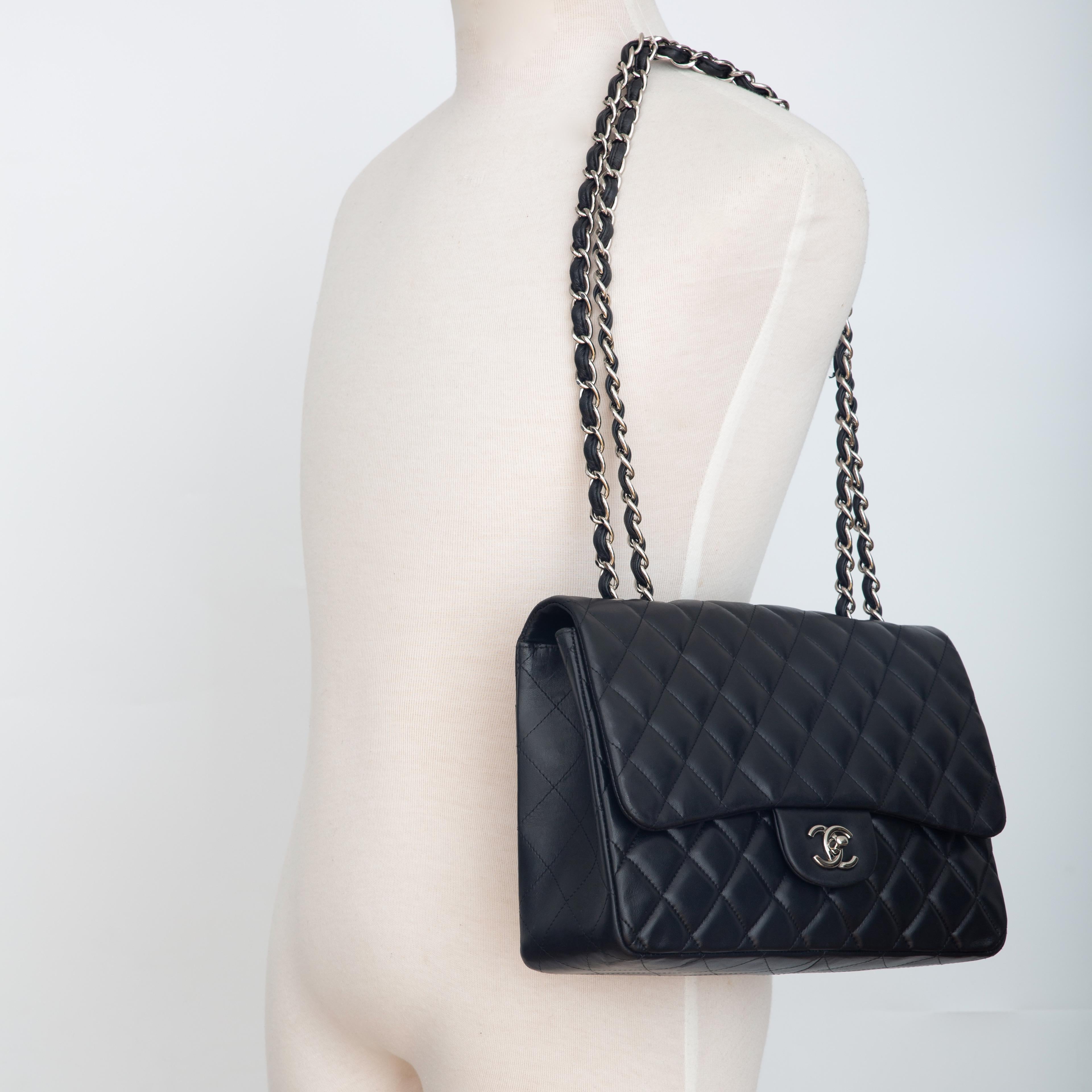 Chanel Lambskin Black Quilted Jumbo Single Flap (Circa 2009) For Sale 4