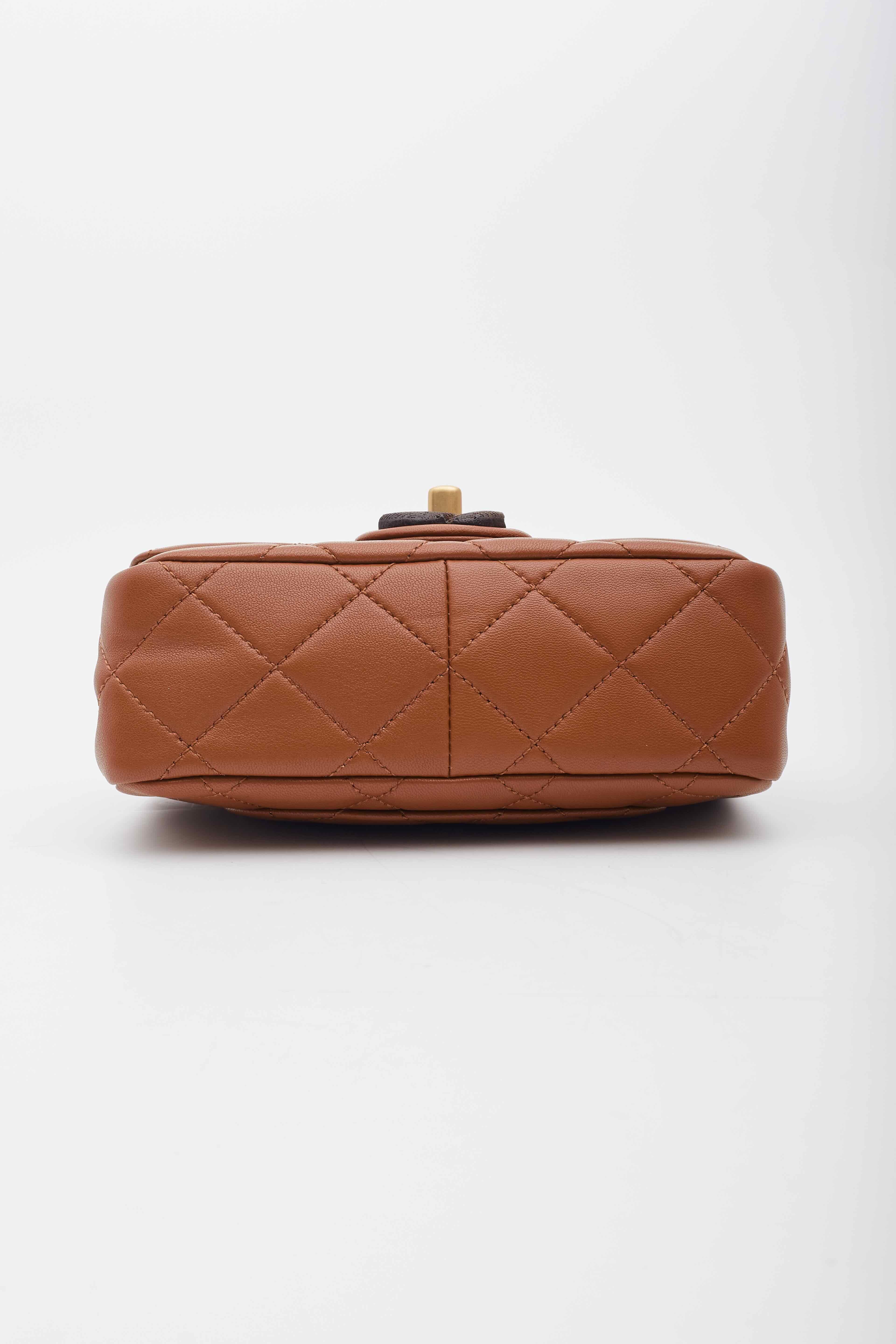Chanel Lambskin Brown Wenge Wood Mini Flap Bag In Excellent Condition For Sale In Montreal, Quebec